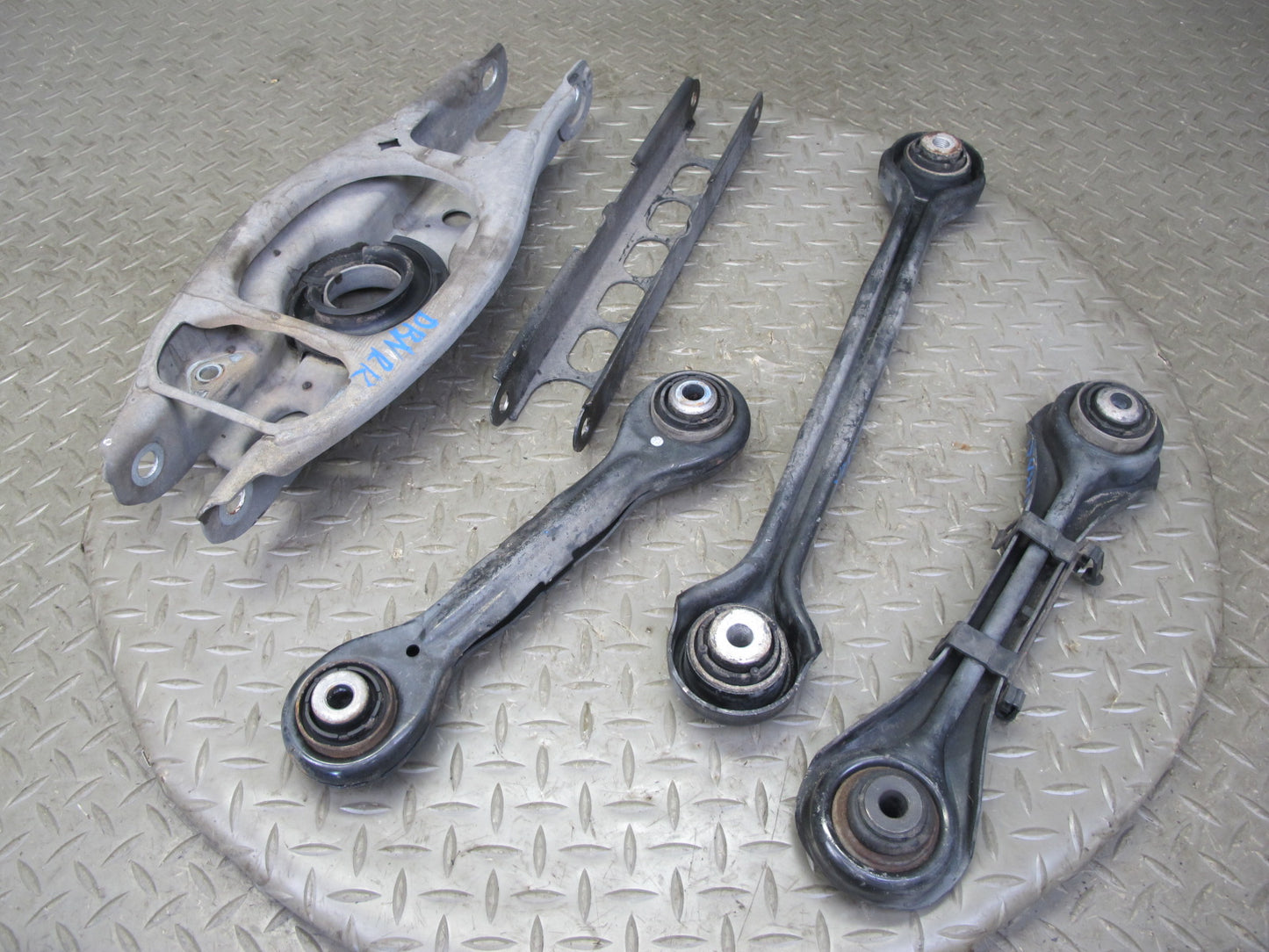 08-13 BMW E82 E88 135i Set of 5 Rear Right Suspension Control Arm OEM