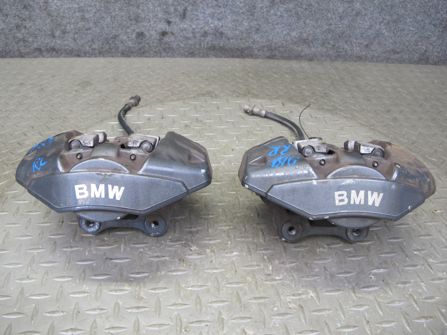 08-13 BMW E82 E88 135i RWD Set of 2 Rear Left & Right Brake Caliper Brembo OEM