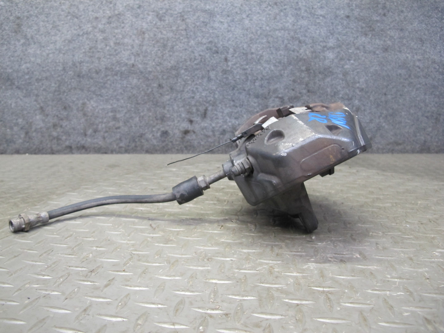 08-13 BMW E82 E88 135i RWD Set of 2 Rear Left & Right Brake Caliper Brembo OEM