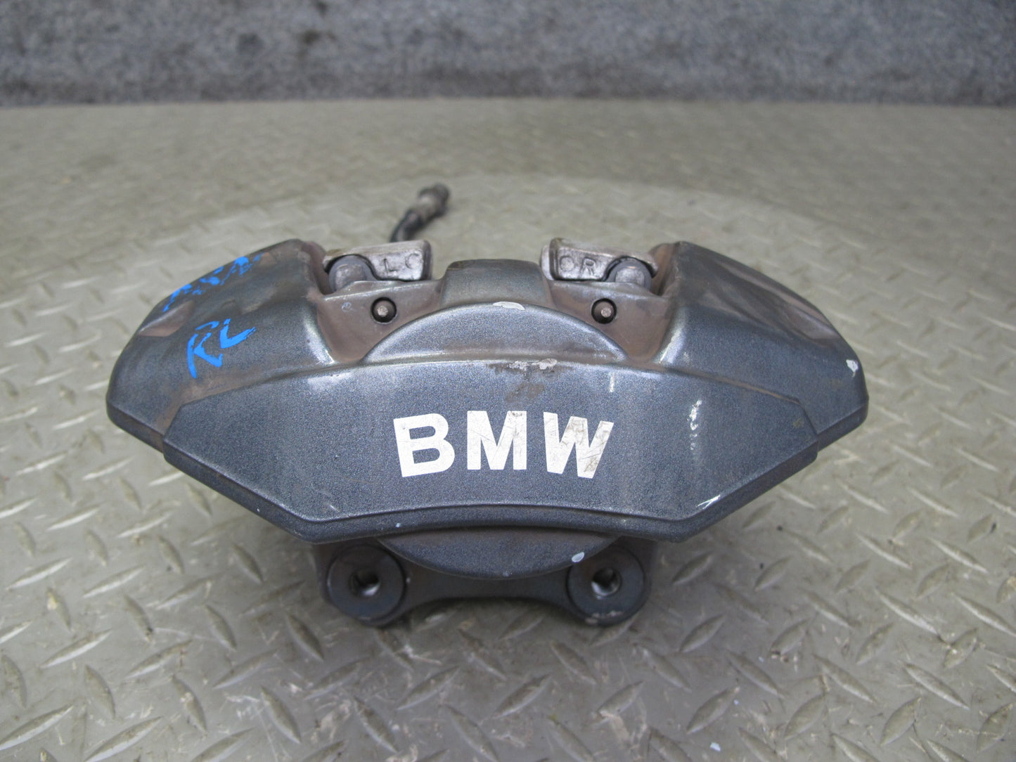 08-13 BMW E82 E88 135i RWD Set of 2 Rear Left & Right Brake Caliper Brembo OEM