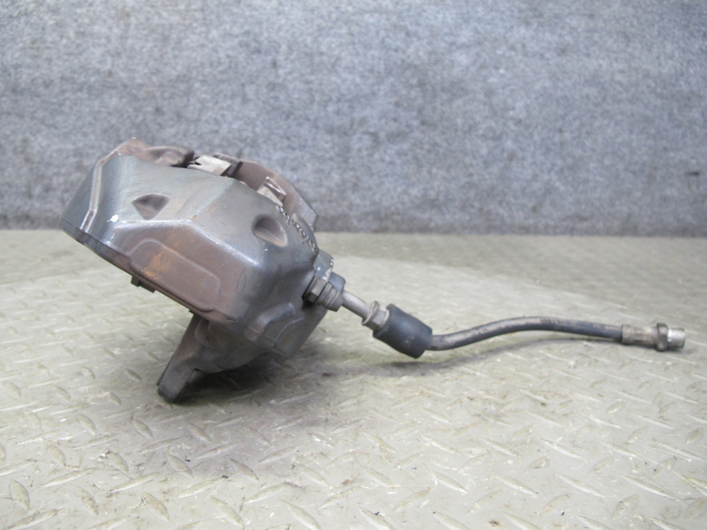 08-13 BMW E82 E88 135i RWD Set of 2 Rear Left & Right Brake Caliper Brembo OEM
