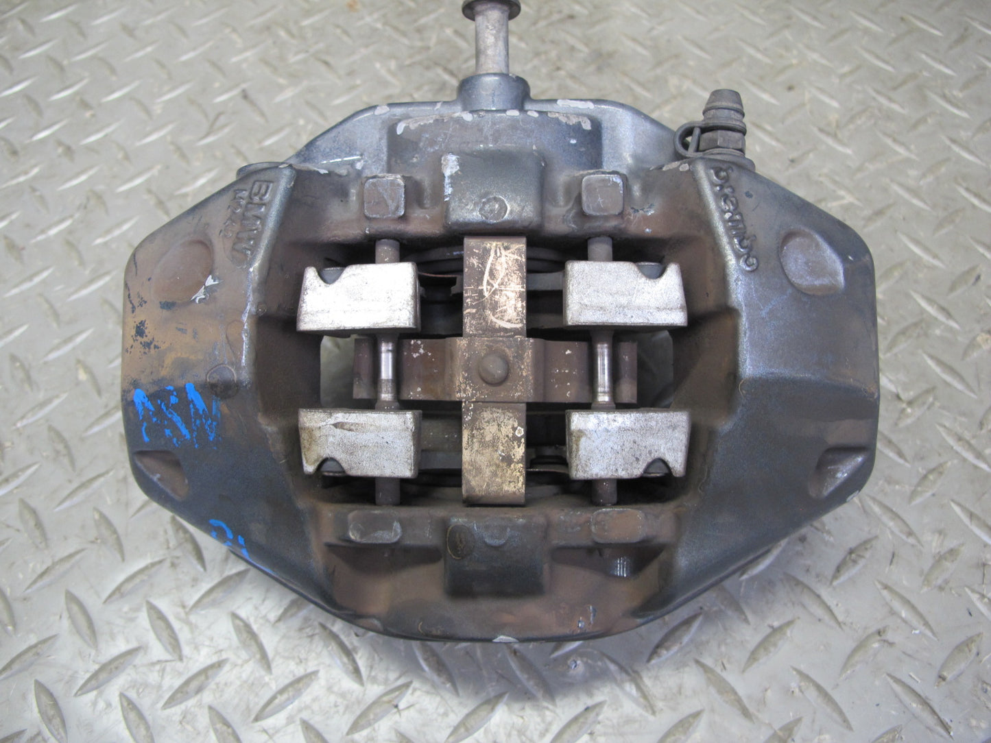08-13 BMW E82 E88 135i RWD Set of 2 Rear Left & Right Brake Caliper Brembo OEM