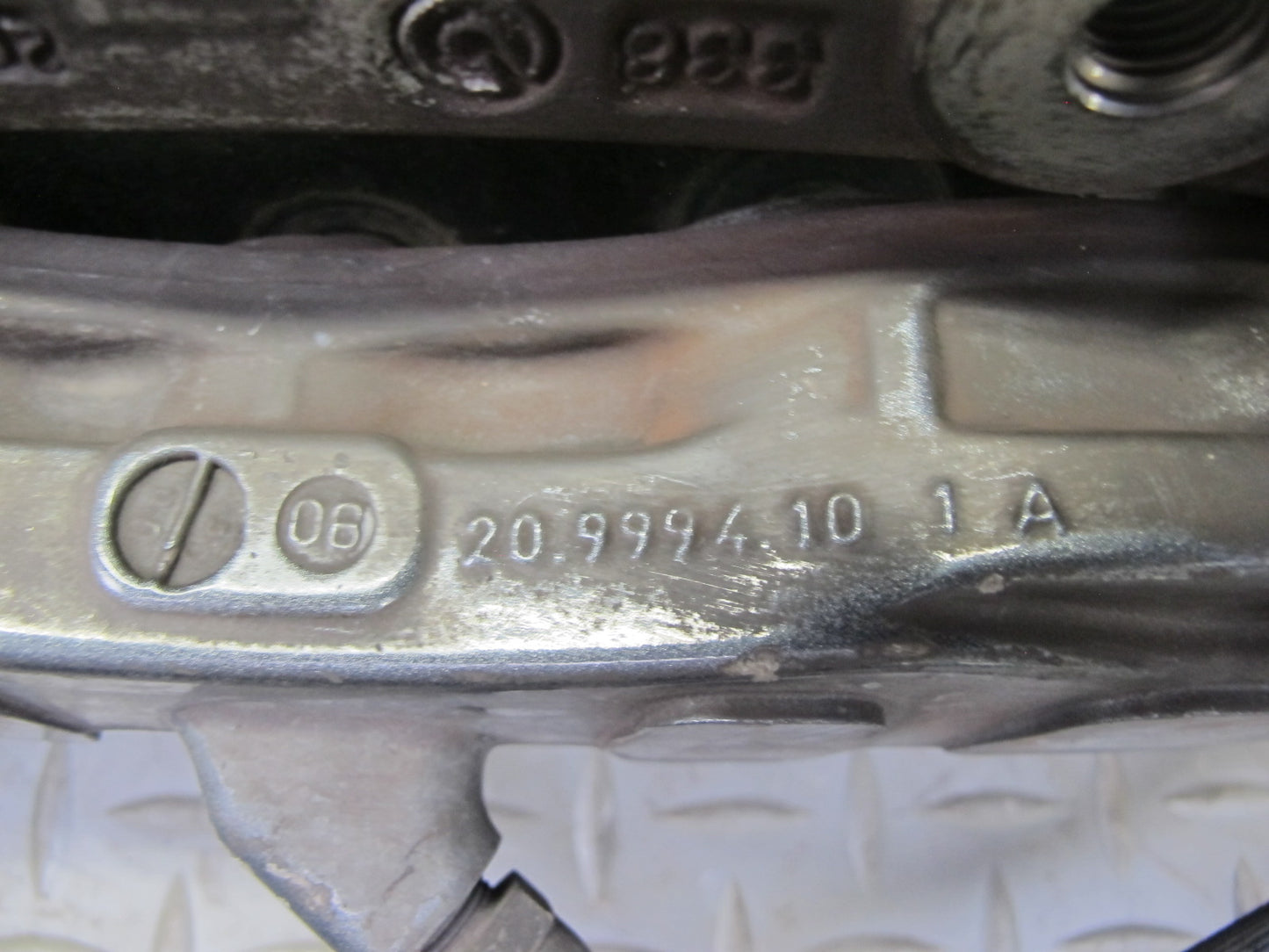08-13 BMW E82 E88 135i RWD Set of 2 Front Left & Right Brake Caliper Brembo OEM