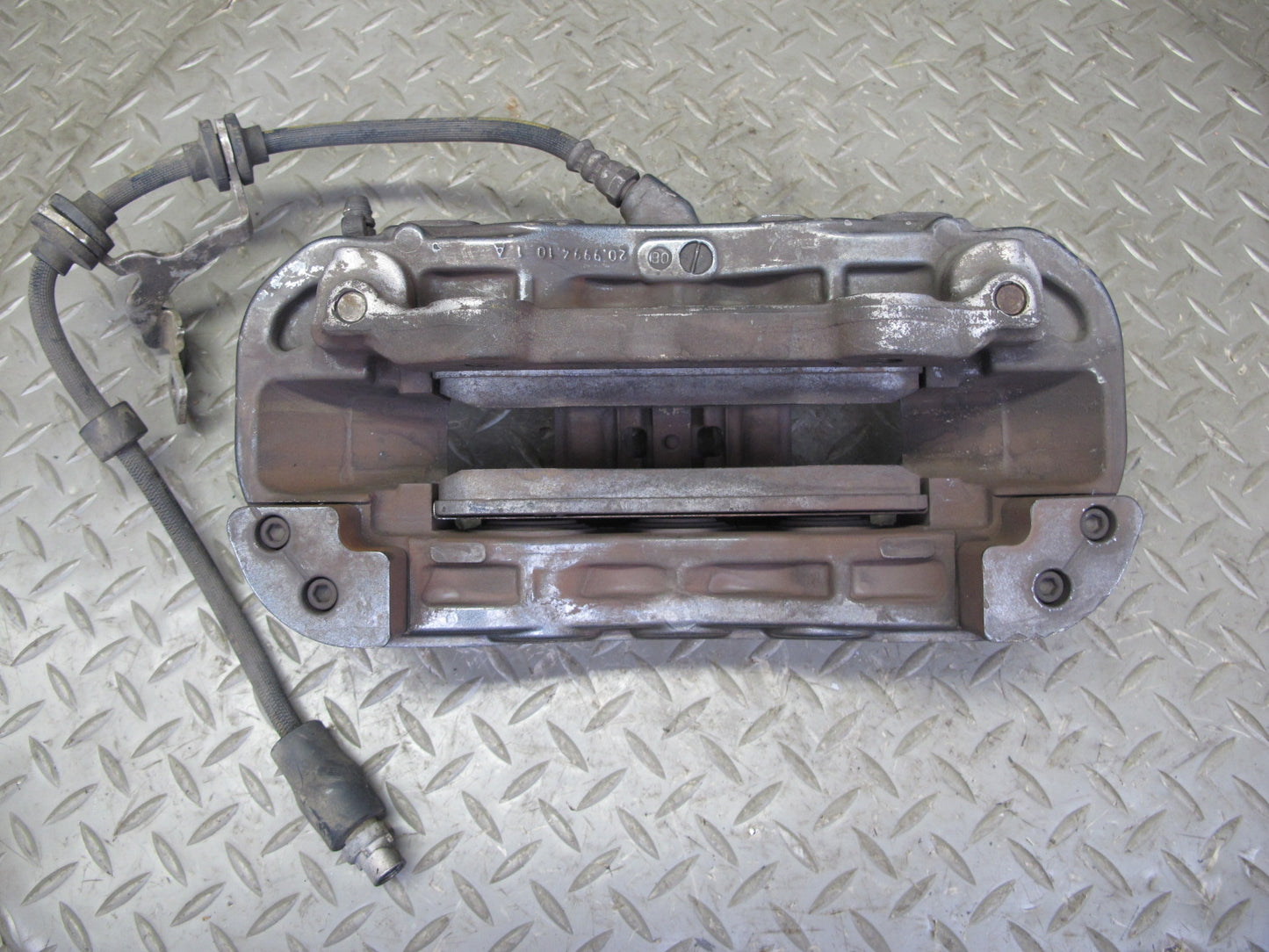 08-13 BMW E82 E88 135i RWD Set of 2 Front Left & Right Brake Caliper Brembo OEM