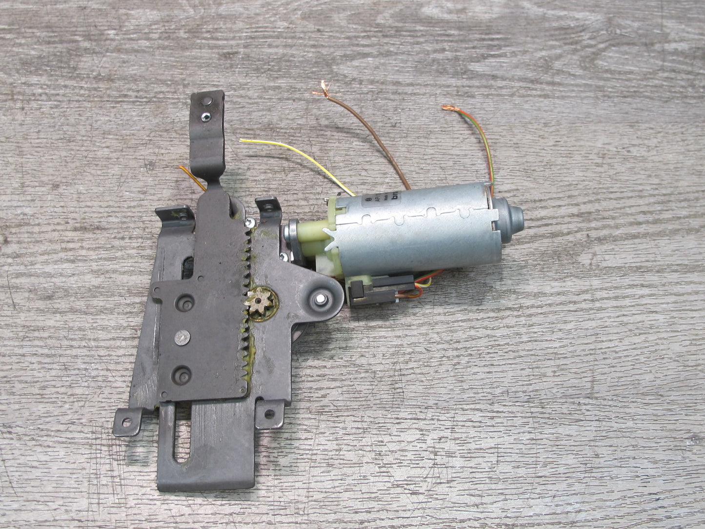 06-12 Bentley Continental Flying Spur Front Right Seat Motor Lumbar Control Set