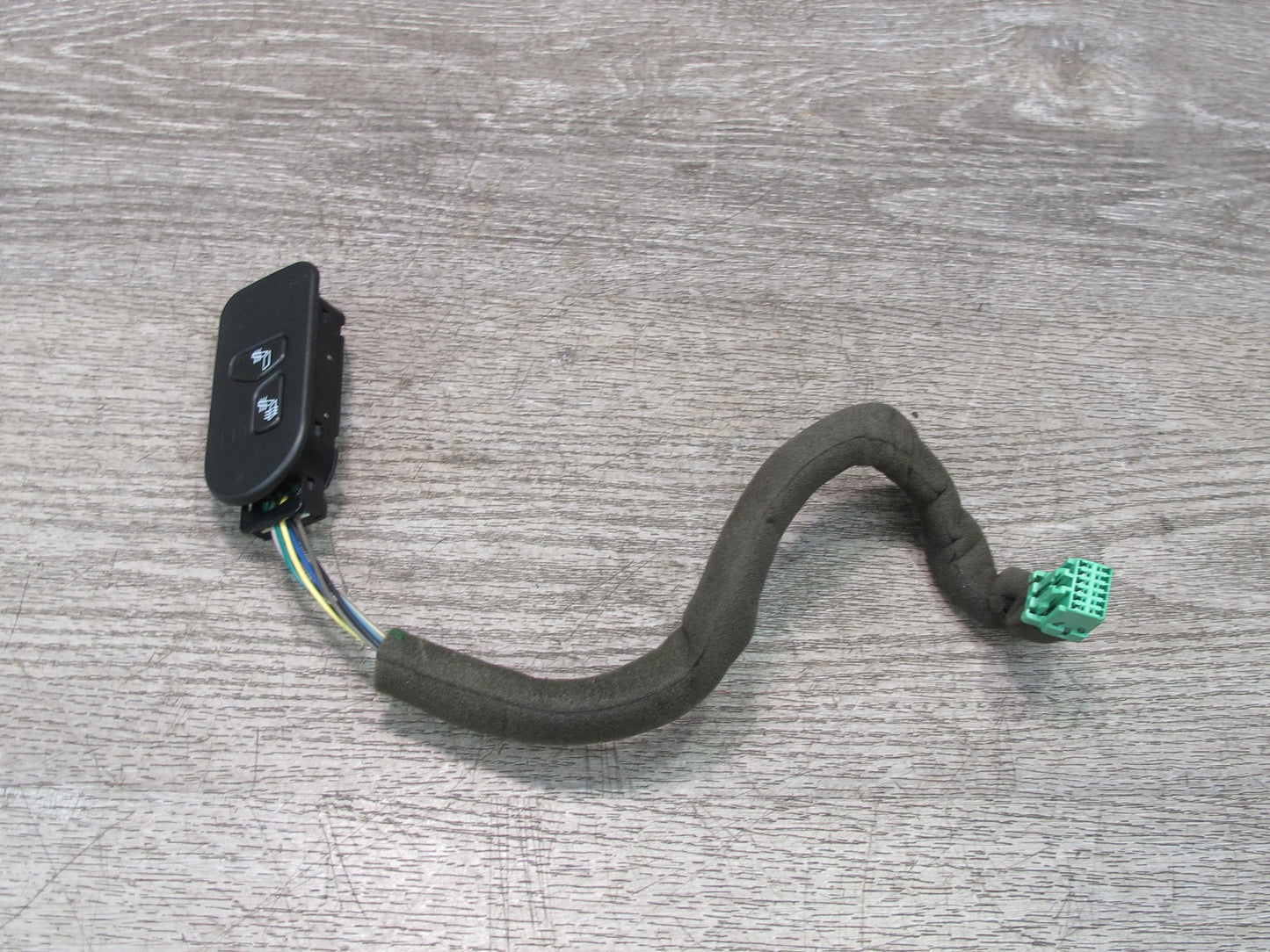2003-2004 Hummer H2 Front Right Side Heated Seat Heater Switch 15117124