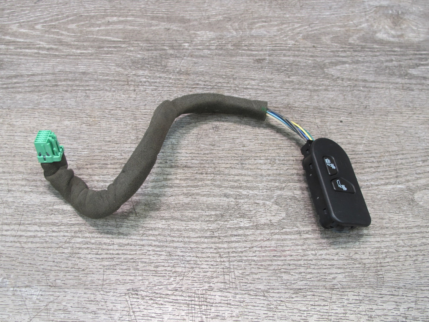 2003-2004 Hummer H2 Front Right Side Heated Seat Heater Switch 15117124