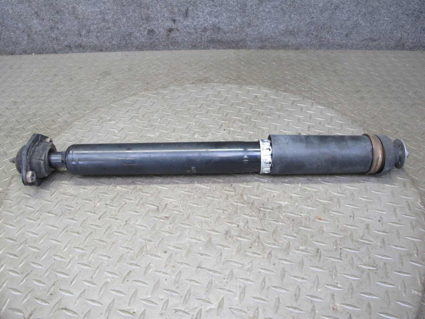 08-13 BMW E82 E88 135i Rear Left & Right M-sport Strut Shock Absorber Set OEM