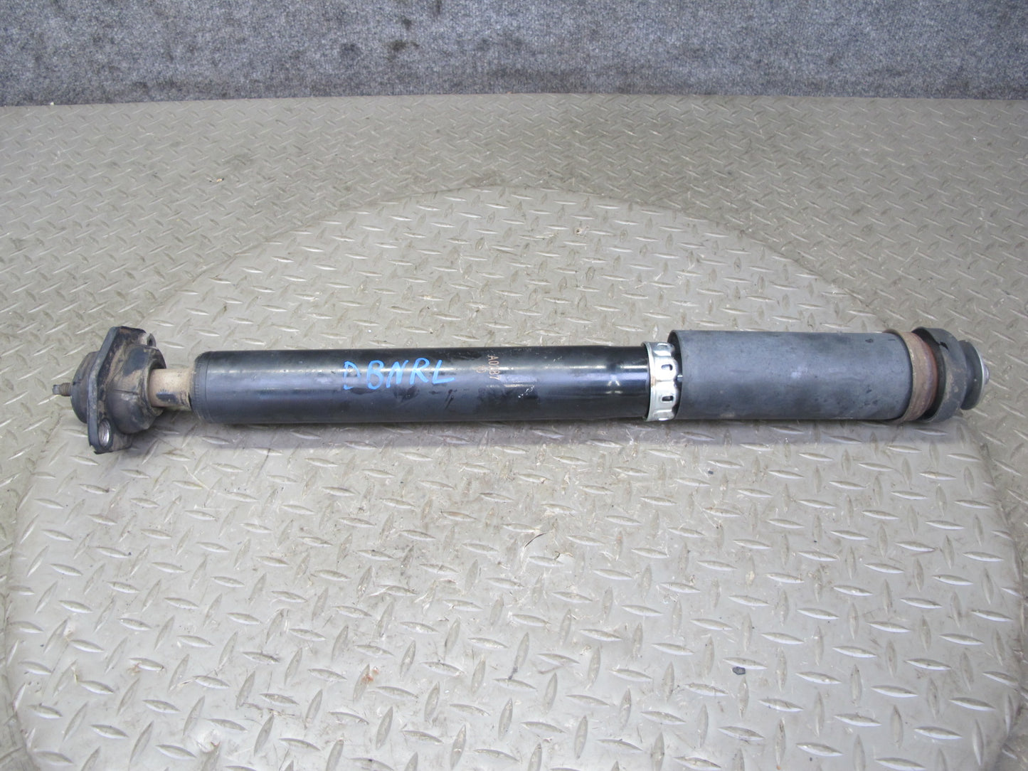 08-13 BMW E82 E88 135i Rear Left & Right M-sport Strut Shock Absorber Set OEM