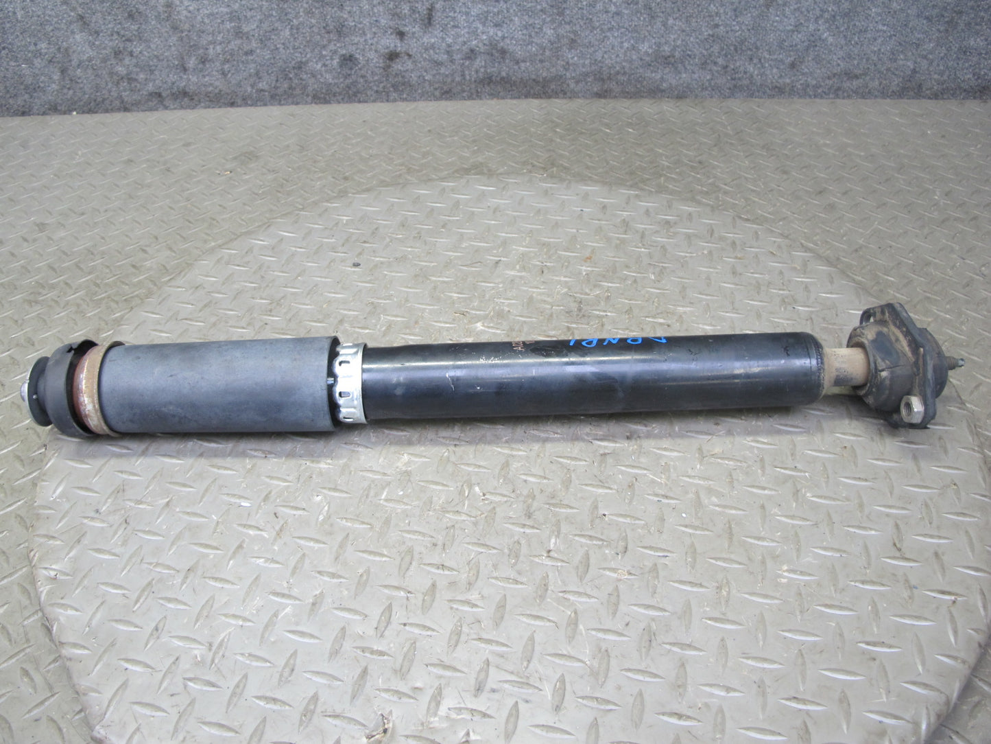 08-13 BMW E82 E88 135i Rear Left & Right M-sport Strut Shock Absorber Set OEM