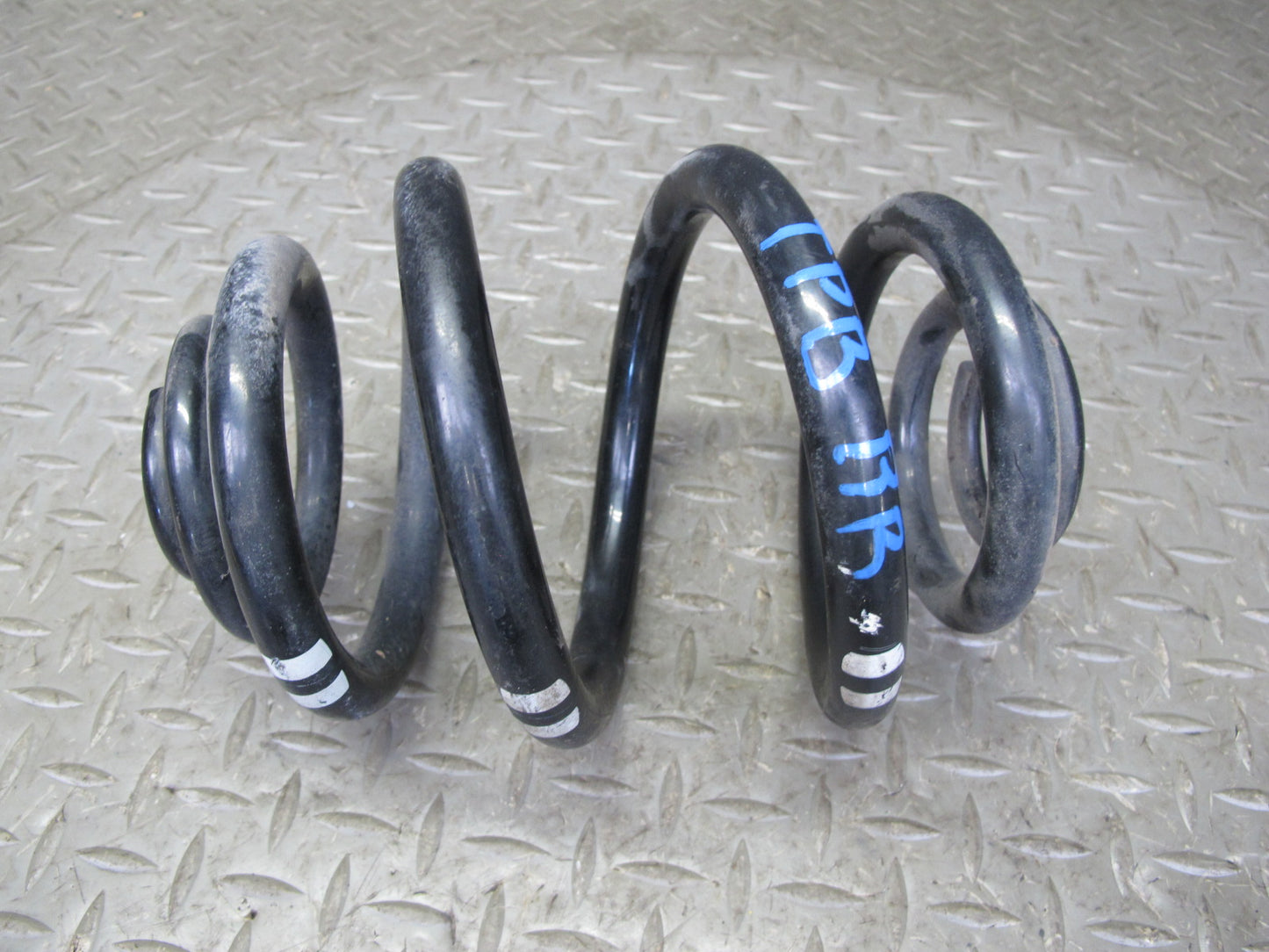 01-06 BMW E46 330ci Convertible Set of 2 Rear Left & Right Coil Spring OEM