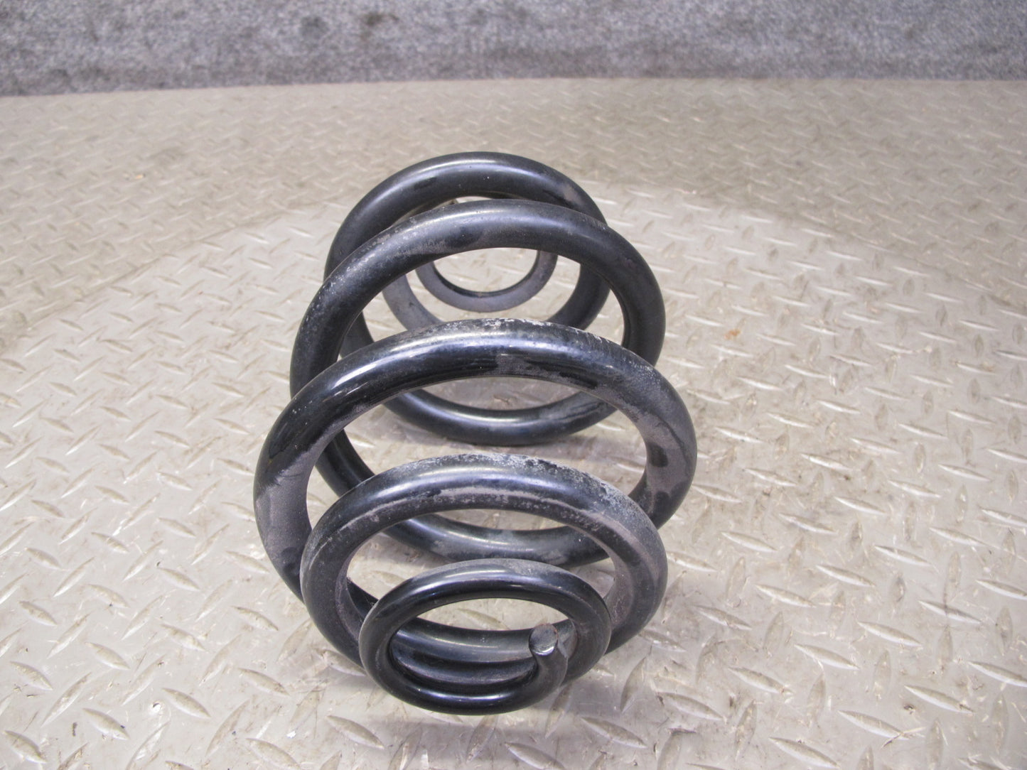 01-06 BMW E46 330ci Convertible Set of 2 Rear Left & Right Coil Spring OEM