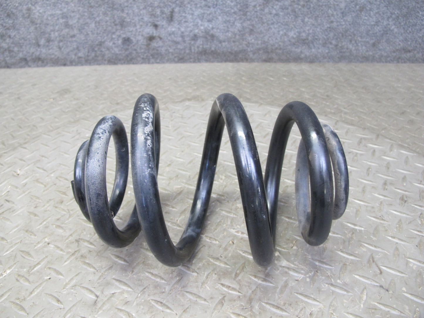 01-06 BMW E46 330ci Convertible Set of 2 Rear Left & Right Coil Spring OEM