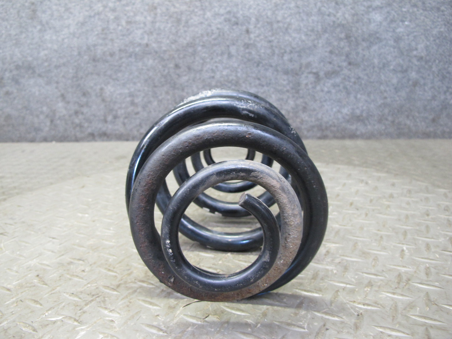 01-06 BMW E46 330ci Convertible Set of 2 Rear Left & Right Coil Spring OEM