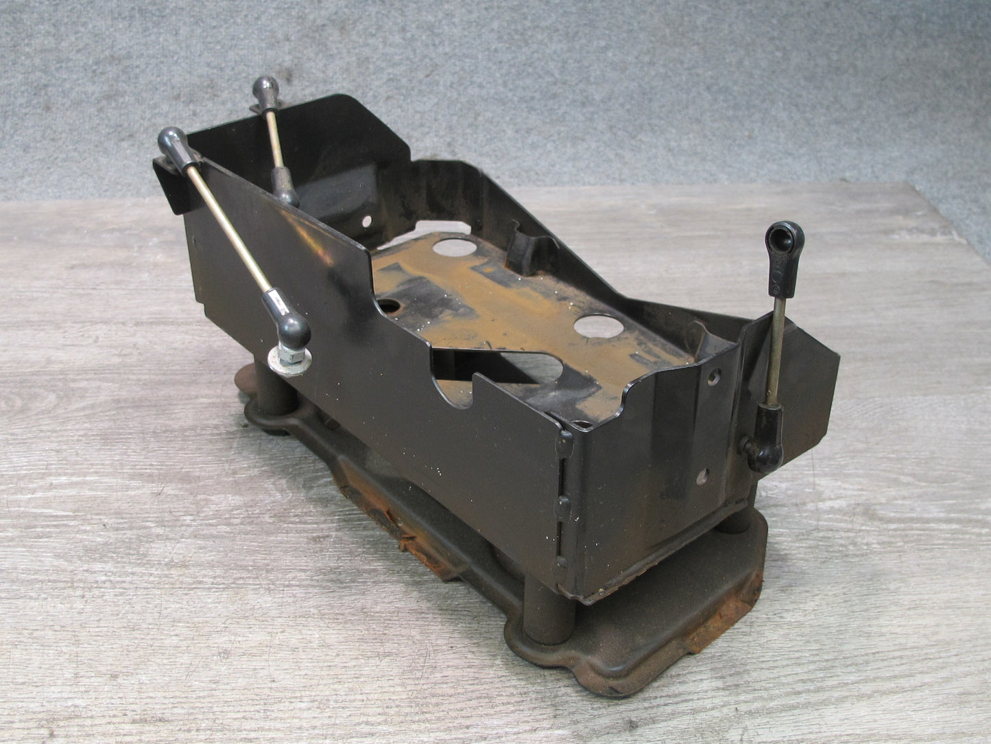 01-06 BMW E46 330ci Convertible Battery Tray Vibration Absorber Bracket Assy OEM