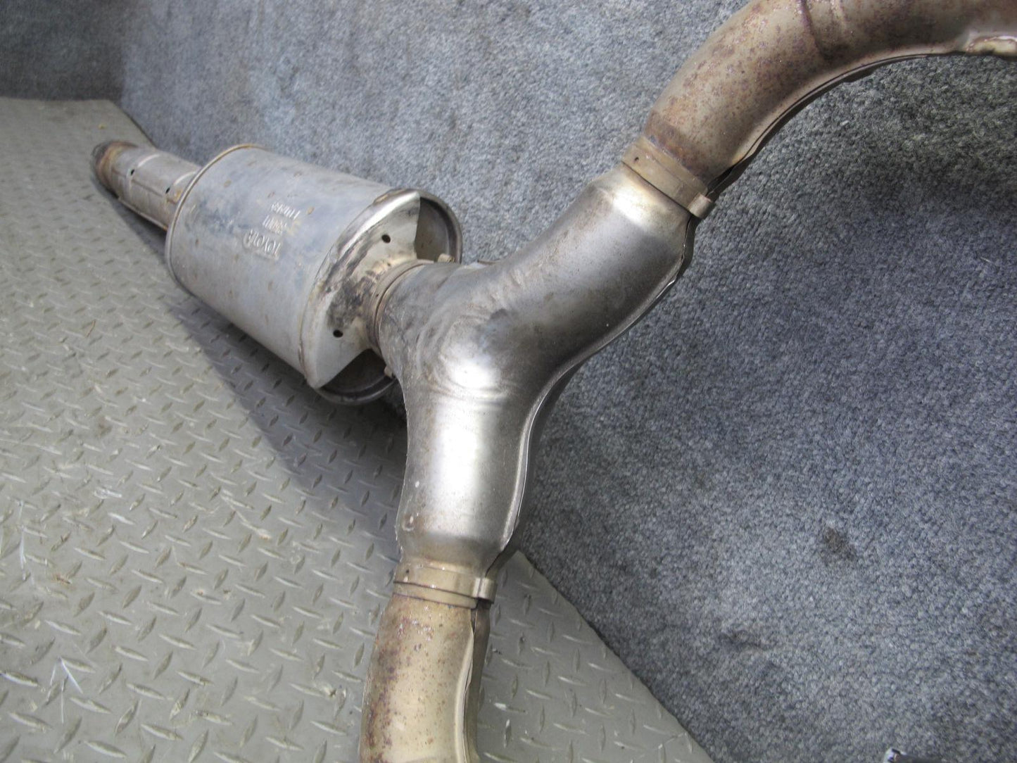 95-97 Toyota Celsior UCF20 Exhaust Intermediate Y Pipe w Lambda Sensor OEM