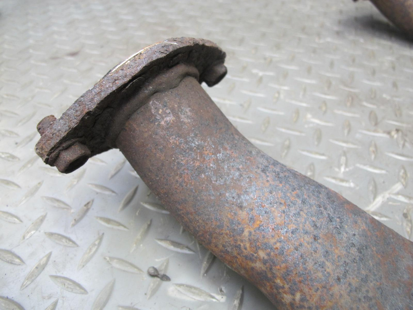 02-10 Lexus Z40 SC430 Center Exhaust Pipe OEM