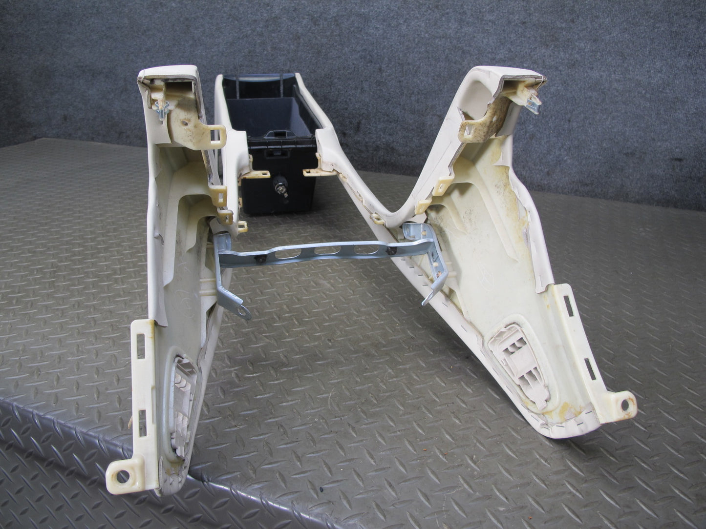 02-04 Lexus SC430 Front Center Console Trim Cover Panel w Compartment Ecru OEM