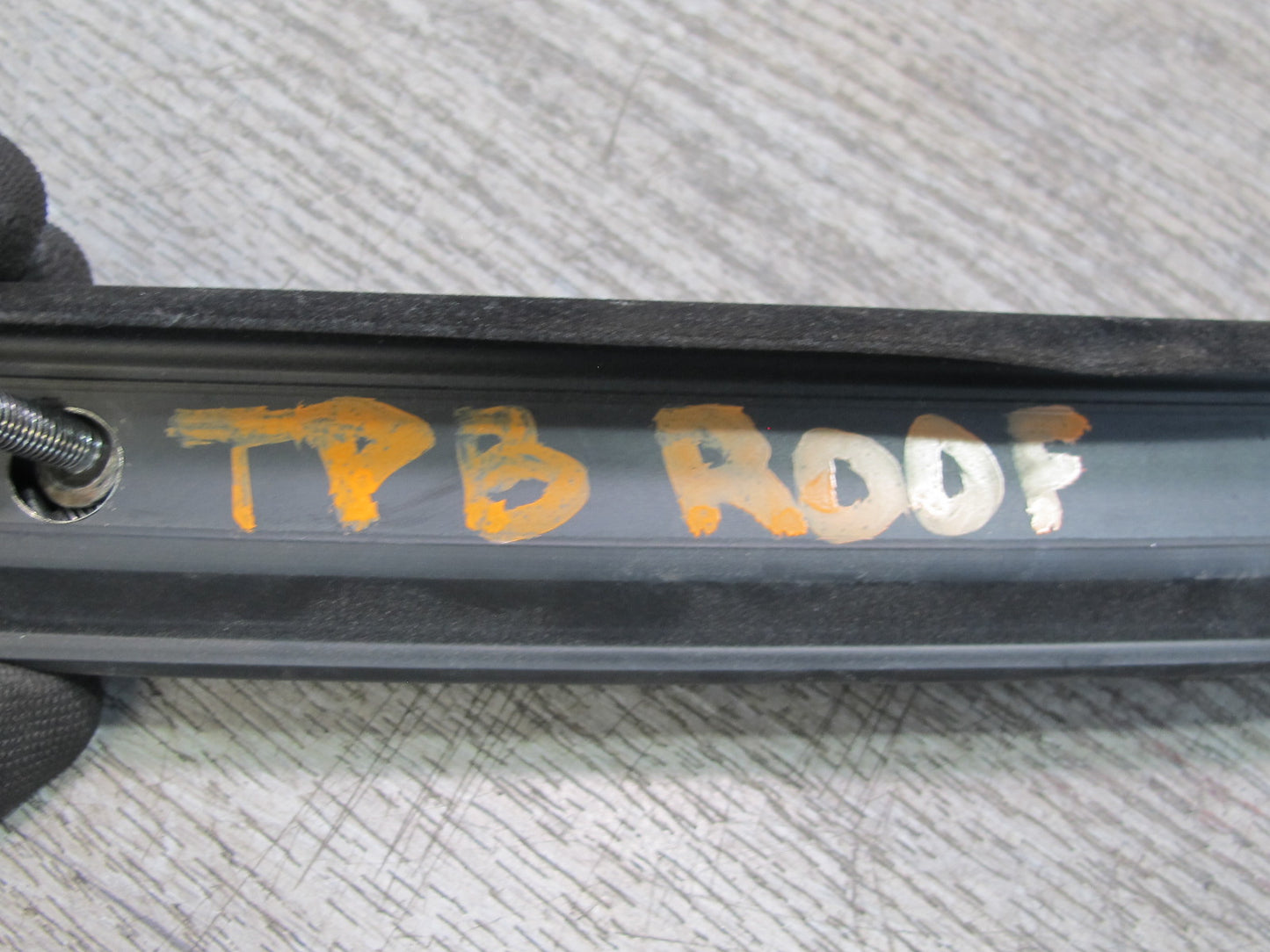 01-06 BMW E46 330ci Convertible Soft TOP Roof Cowl Weatherstrip Rubber Seal OEM