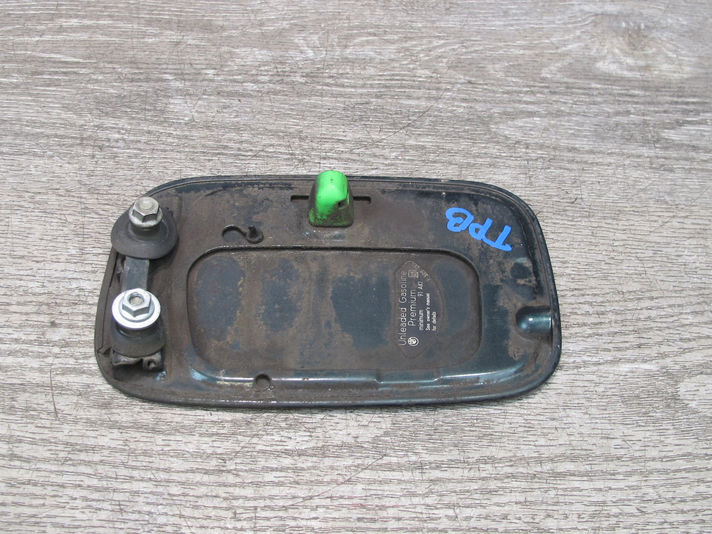 01-06 BMW E46 330ci Convertible Fuel Tank Filler Door Lid Cover Oxford Green OEM