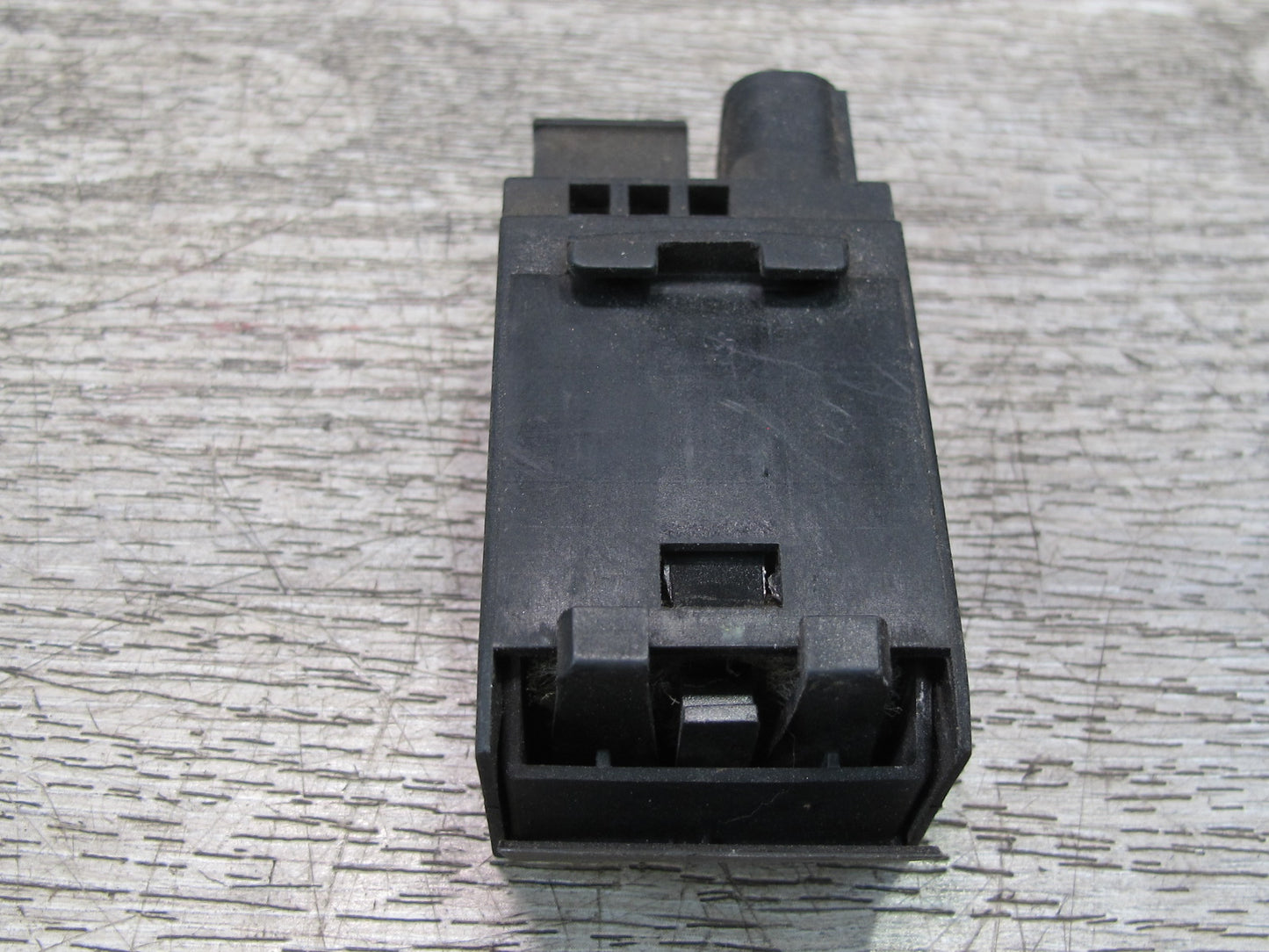 01-06 BMW E46 330ci Auxiliary AUX Cooling Fan Control Module 8391470 OEM