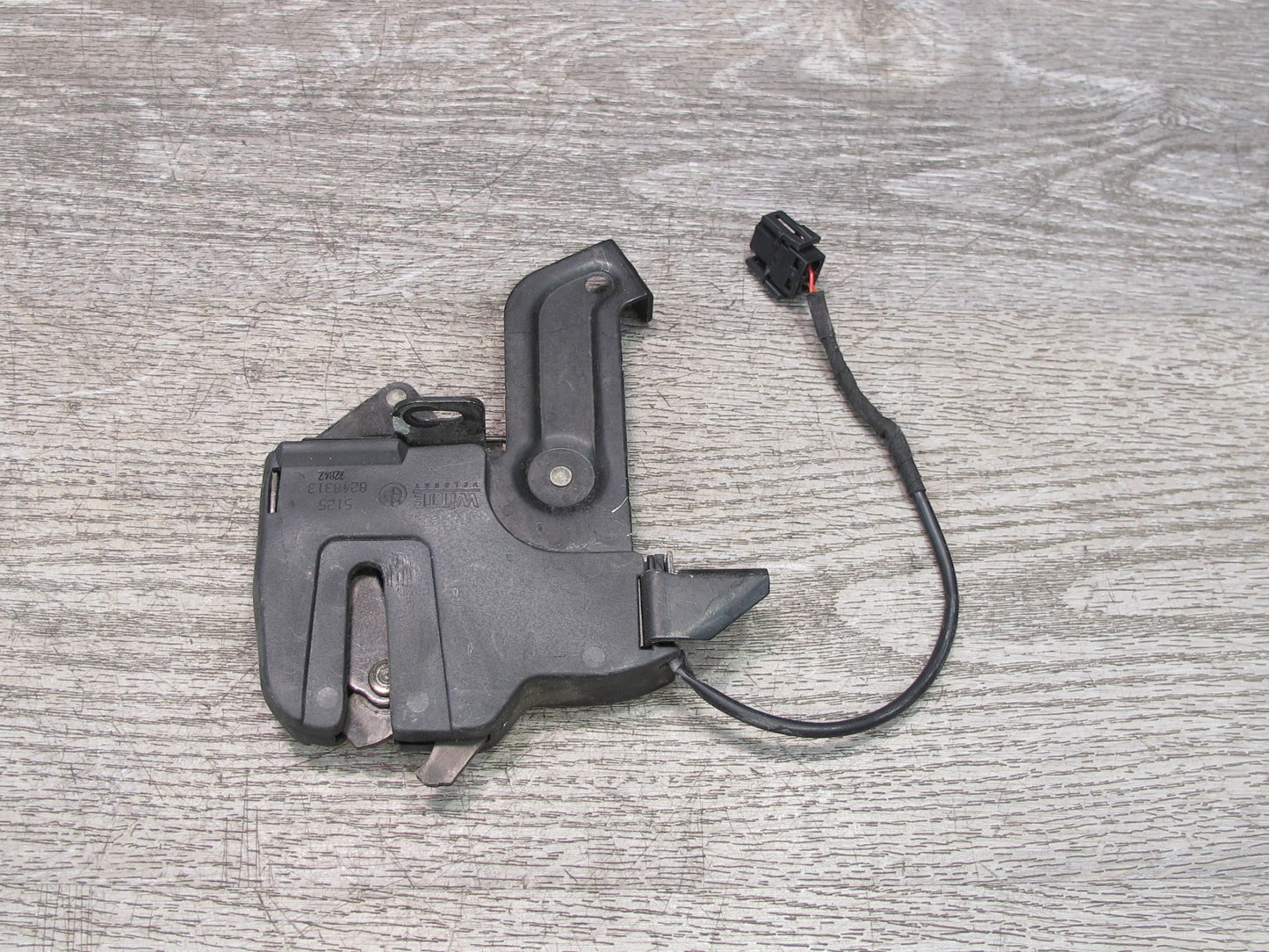 01-06 BMW E46 330CI Convertible Set of 2 Rear Folding TOP Roof Lock Latch OEM