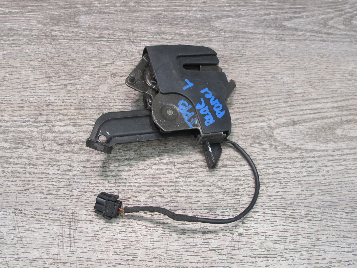 01-06 BMW E46 330CI Convertible Set of 2 Rear Folding TOP Roof Lock Latch OEM