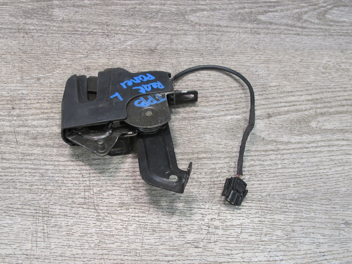 01-06 BMW E46 330CI Convertible Set of 2 Rear Folding TOP Roof Lock Latch OEM
