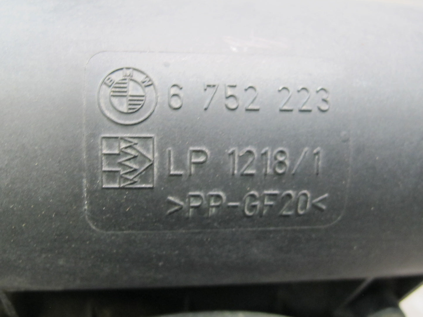 01-06 BMW E46 330ci M54 Fuel Evap Vapor Charcoal Canister w Leak Pump Assy OEM