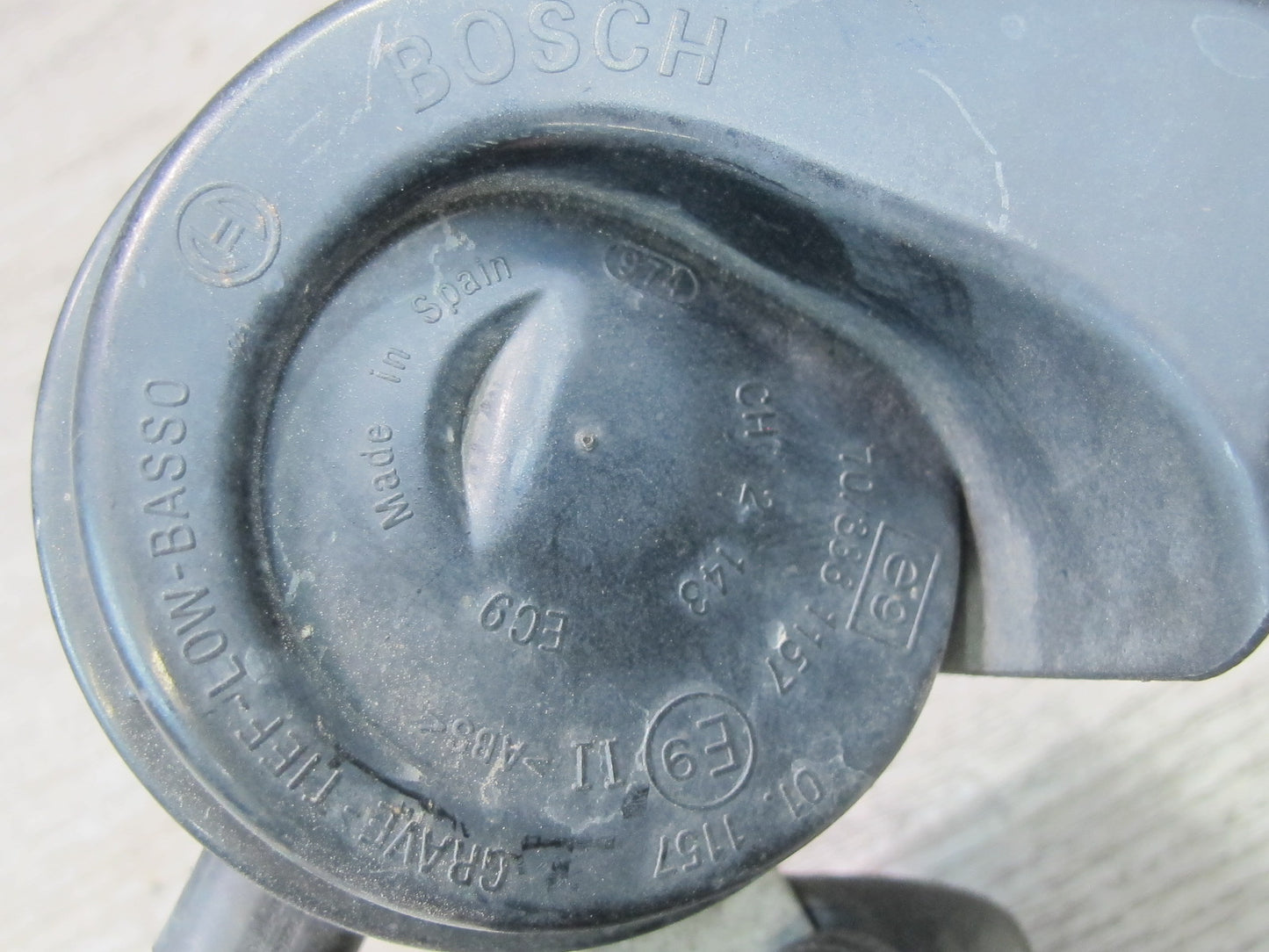 01-06 BMW E46 330CI Set of 2 High & Low Tone Note Pitch Horn Signal OEM