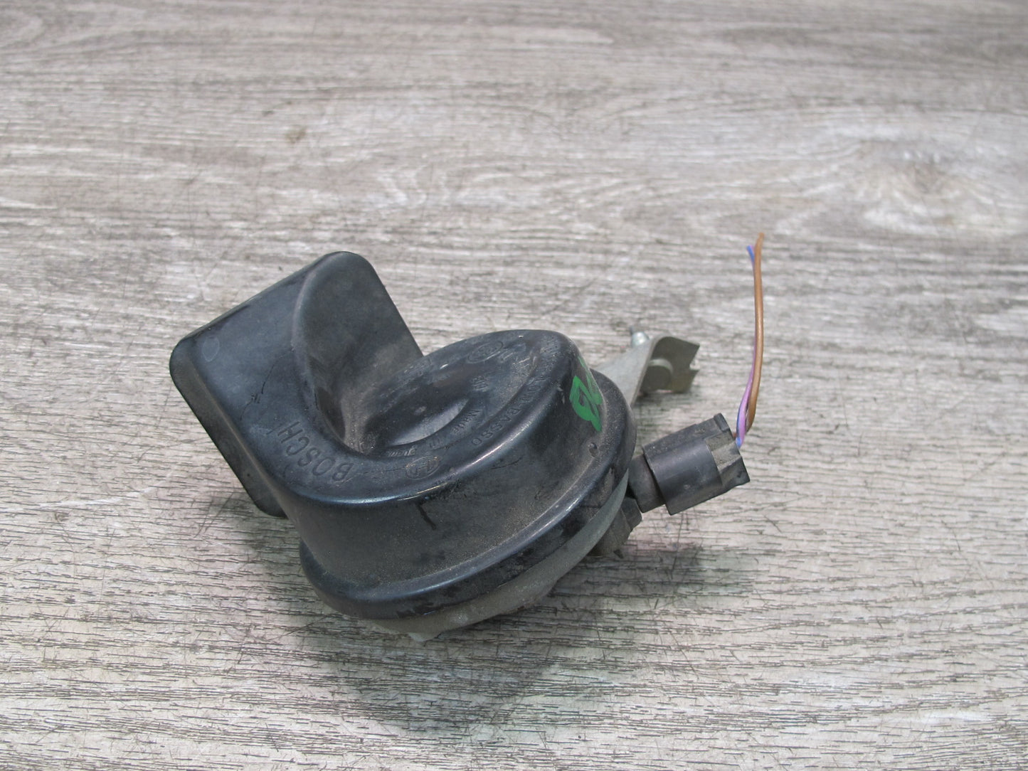 01-06 BMW E46 330CI Set of 2 High & Low Tone Note Pitch Horn Signal OEM