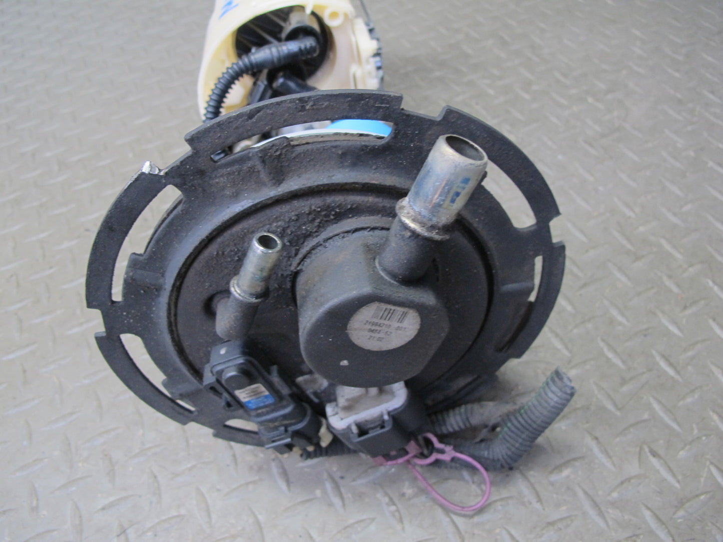 2004 Hummer H2 Fuel Pump Level Sensor Sending Unit Assembly