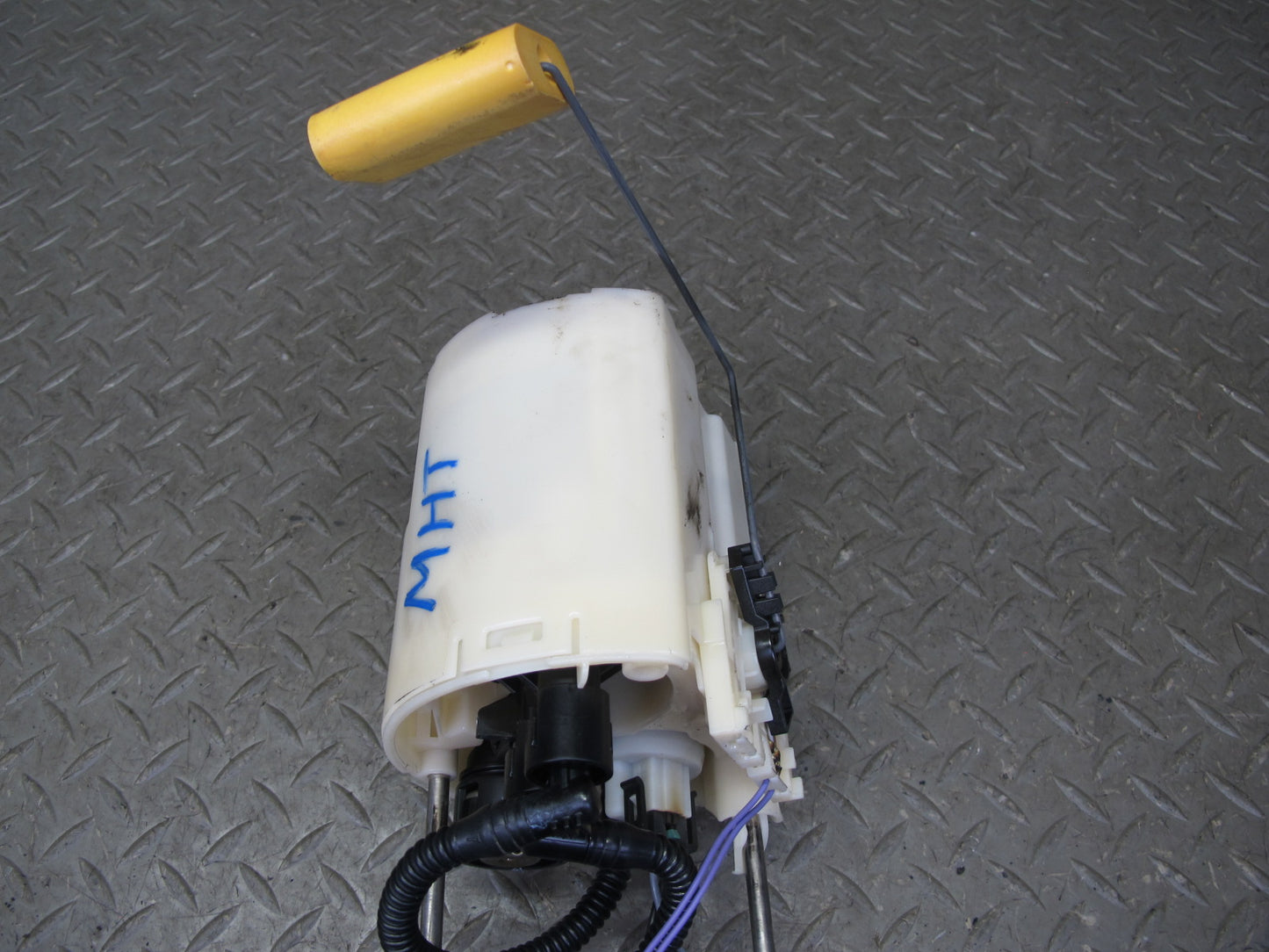 2004 Hummer H2 Fuel Pump Level Sensor Sending Unit Assembly