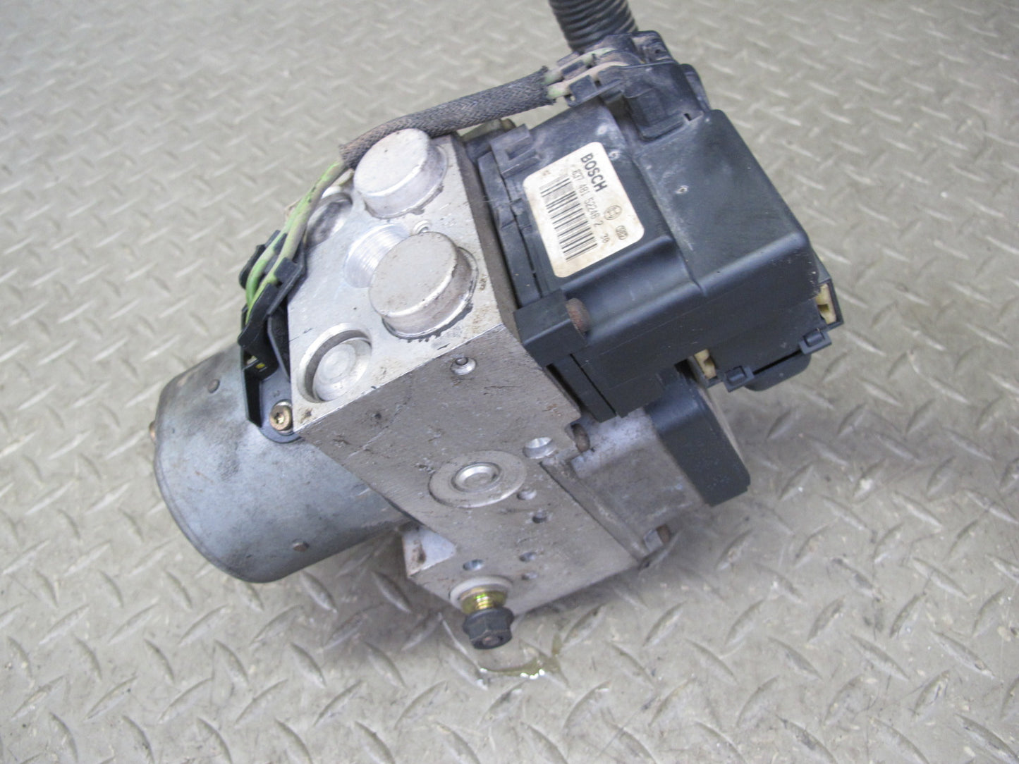 2003-2007 Hummer H2 ABS Anti Lock Brake Actuator Pump Motor Unit Module