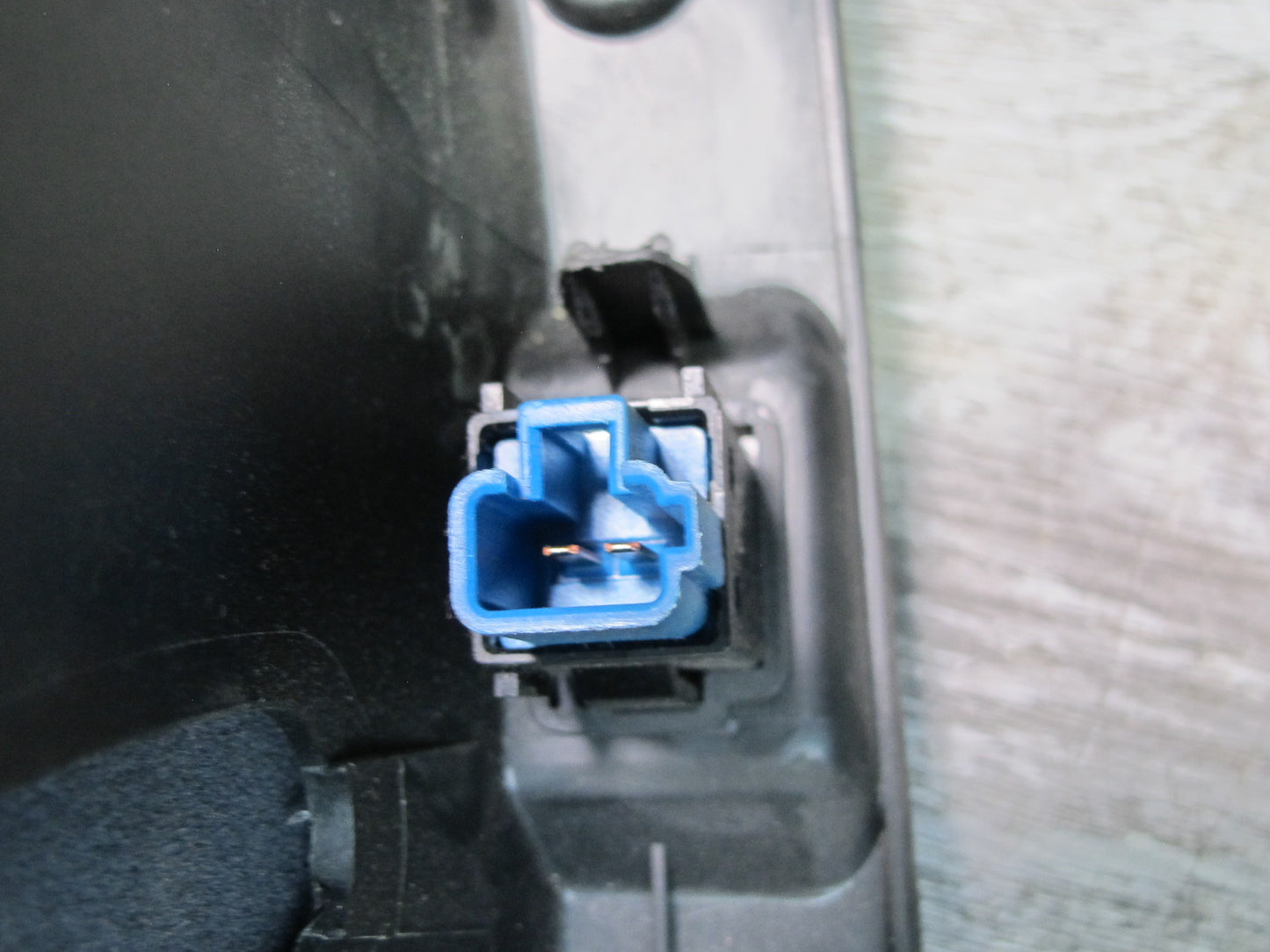 02-05 Lexus Z40 SC430 Dash Glove Box Compartment Storage Ecru OEM