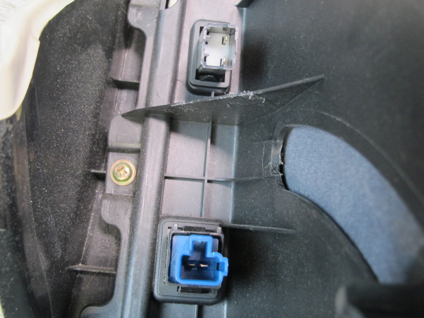 02-05 Lexus Z40 SC430 Dash Glove Box Compartment Storage Ecru OEM