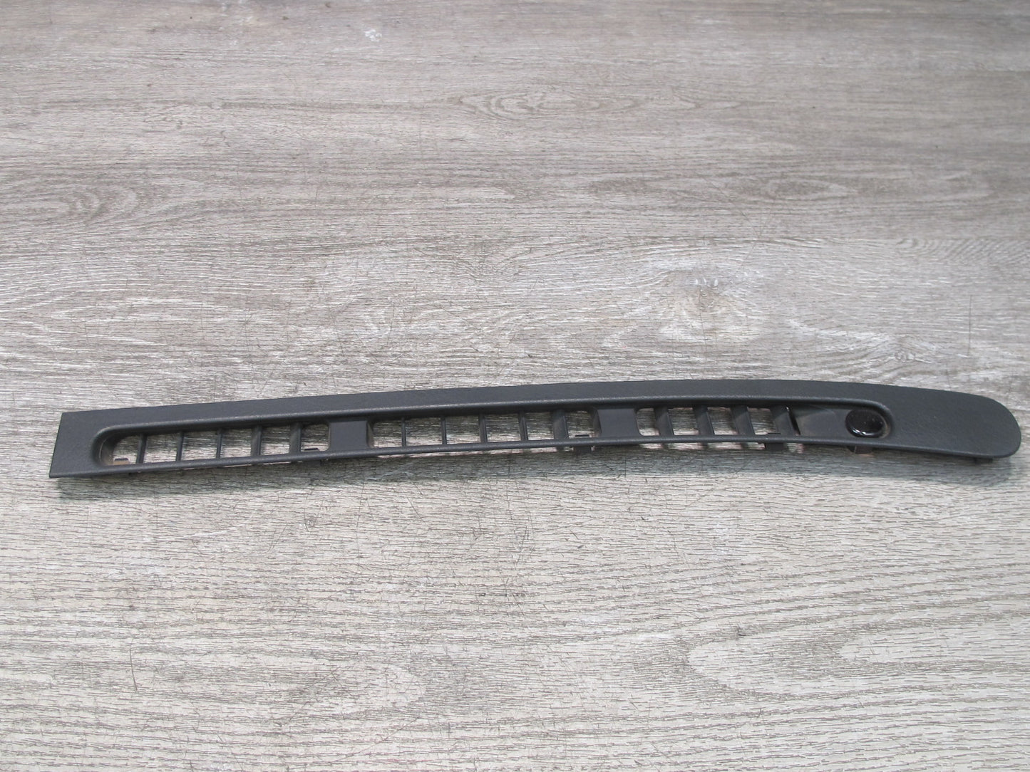 90-95 Nissan Z32 300ZX Dash Front Windshield Defrost Air Vent Grille Set OEM