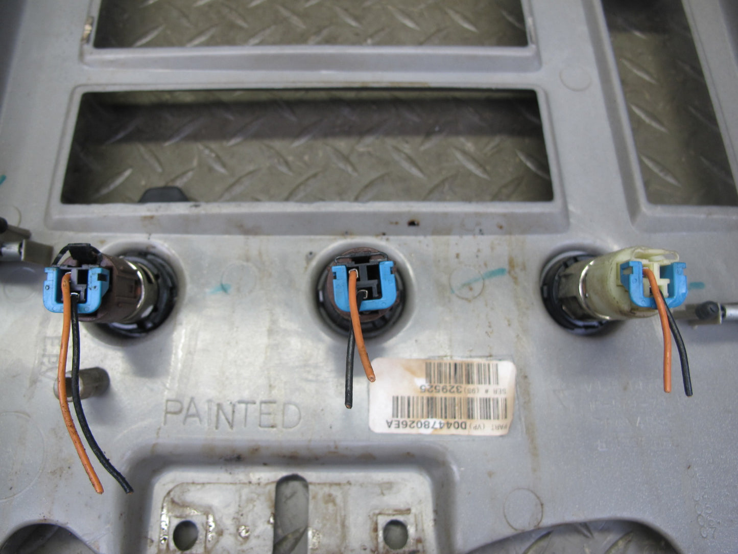 2003-2004 Hummer H2FRONT Dash Center Console Radio Panel Trim Bezel