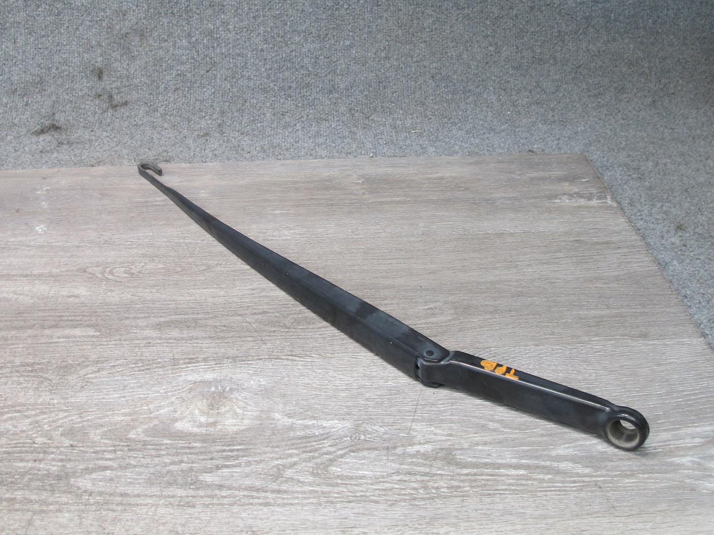 01-06 BMW E46 330ci Coupe Convertible Left & Right Windshield Wiper Arm Set OEM