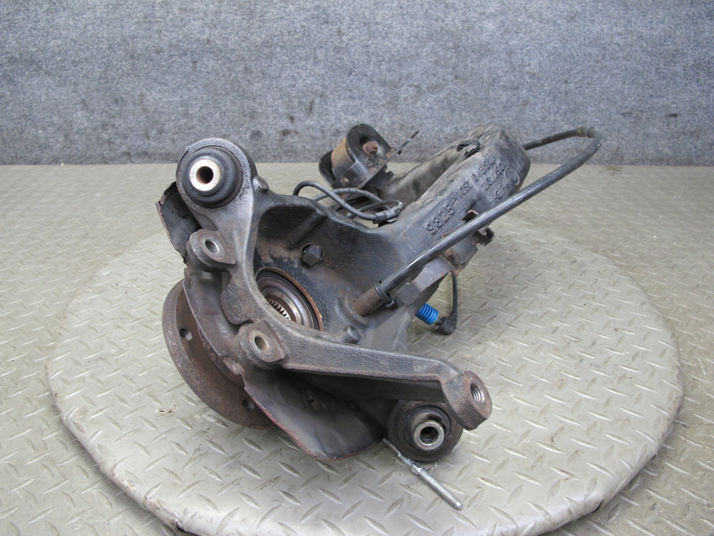 01-06 BMW E46 330i 330Ci RWD Rear Left Knuckle Wheel Hub Trailing Arm OEM