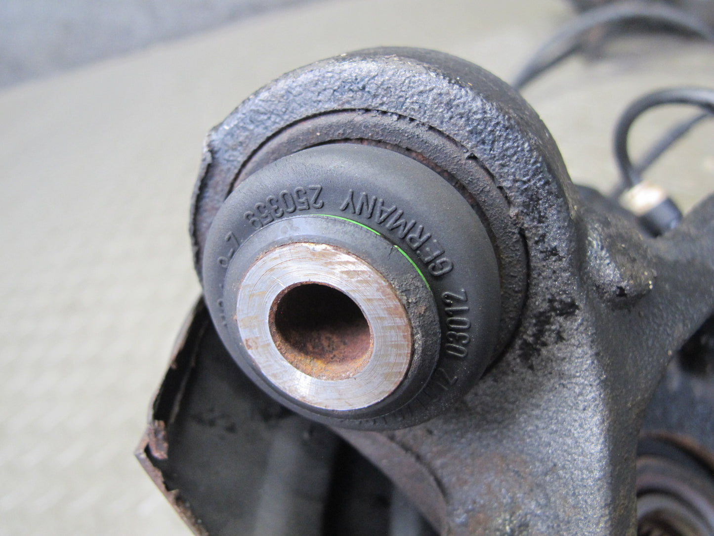 01-06 BMW E46 330i 330Ci RWD Rear Left Knuckle Wheel Hub Trailing Arm OEM