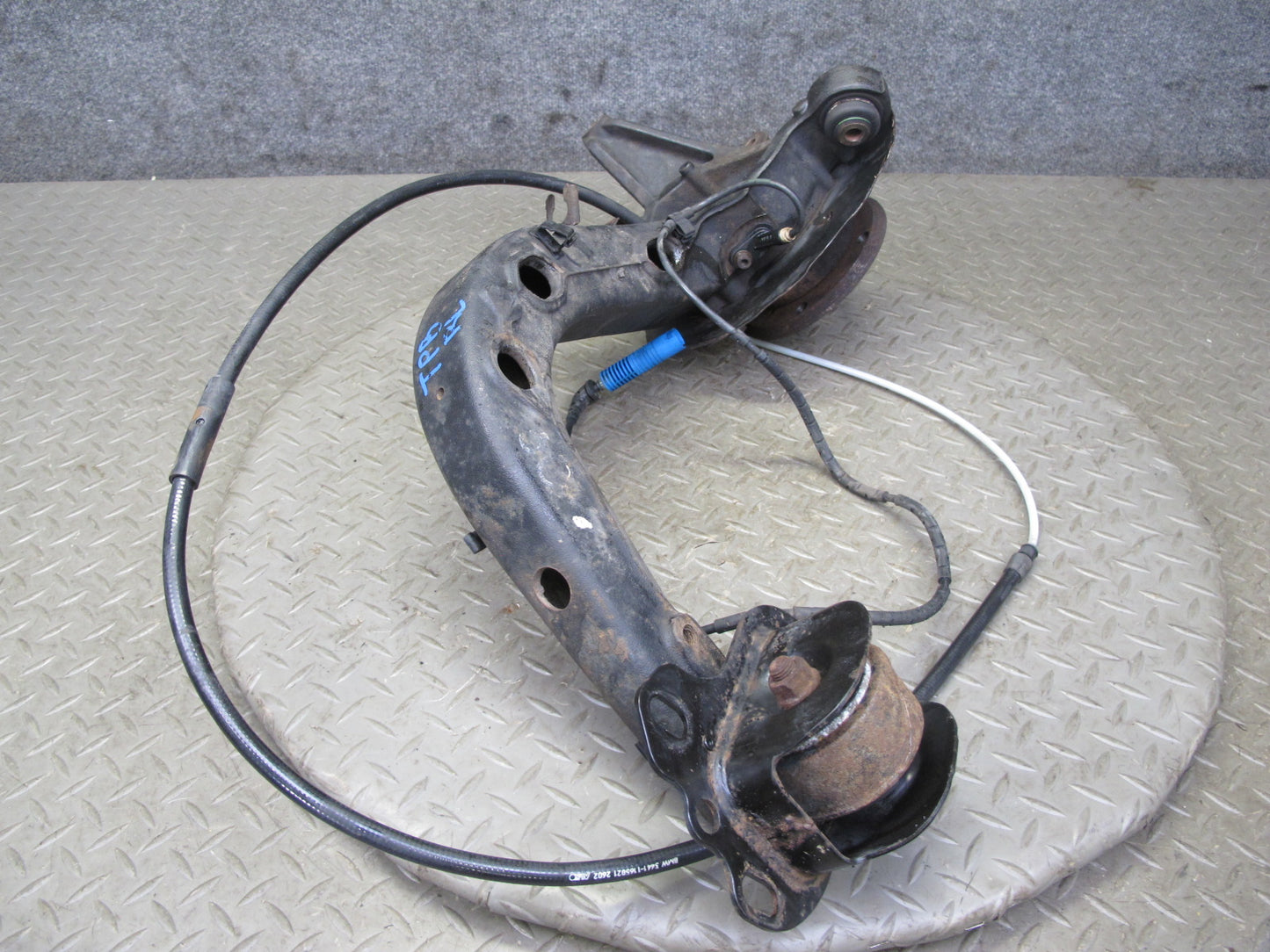 01-06 BMW E46 330i 330Ci RWD Rear Left Knuckle Wheel Hub Trailing Arm OEM