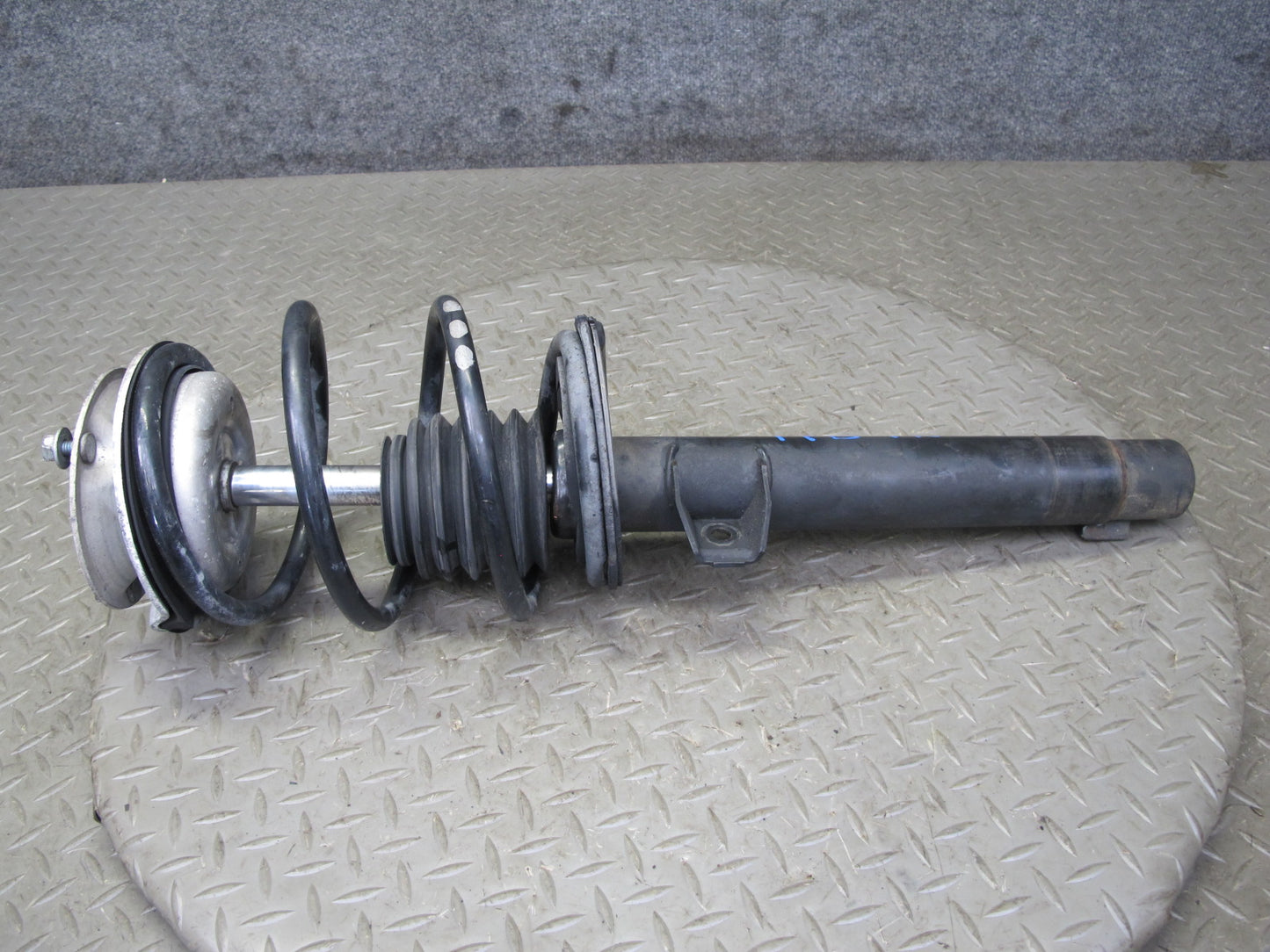 01-06 BMW E46 330CI Convertible Front Left & Right Strut Shock Absorber Set OEM