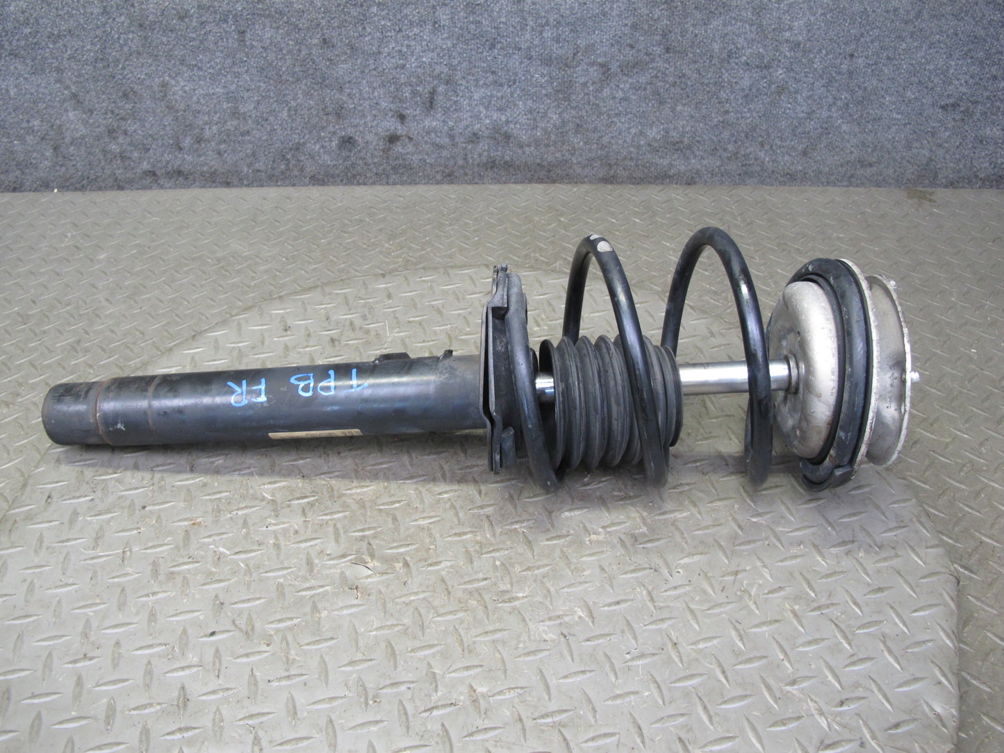 01-06 BMW E46 330CI Convertible Front Left & Right Strut Shock Absorber Set OEM