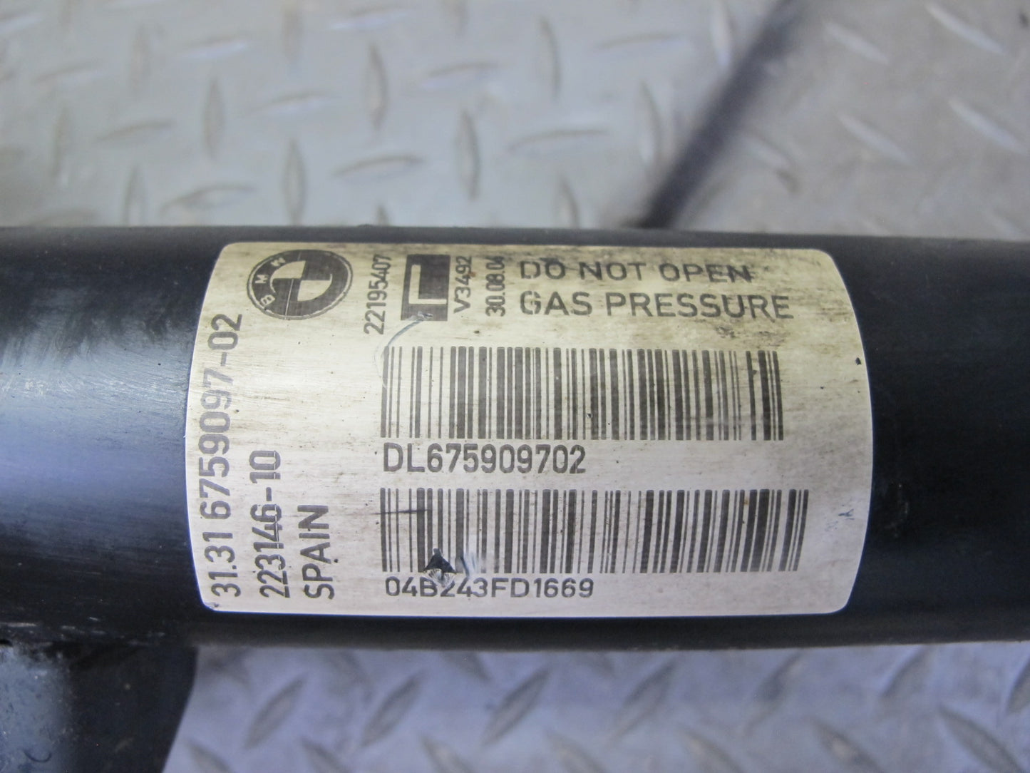 01-06 BMW E46 330CI Convertible Front Left & Right Strut Shock Absorber Set OEM