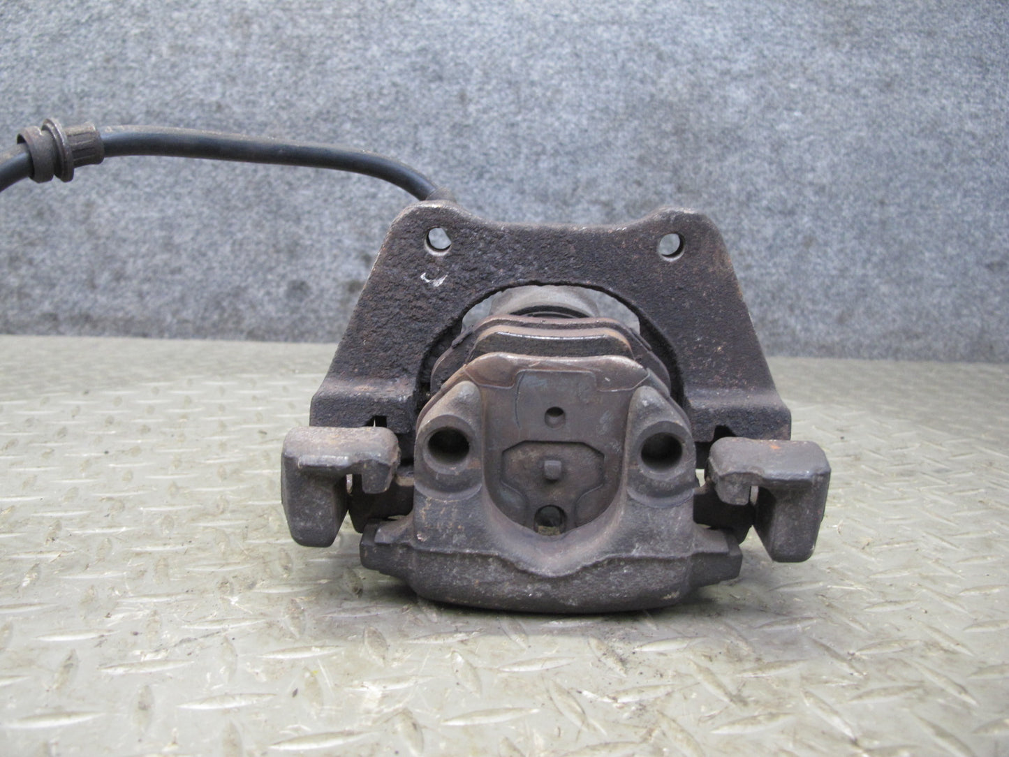 01-06 BMW E46 330i 330Ci RWD Set of 2 Rear Left & Right Brake Caliper OEM