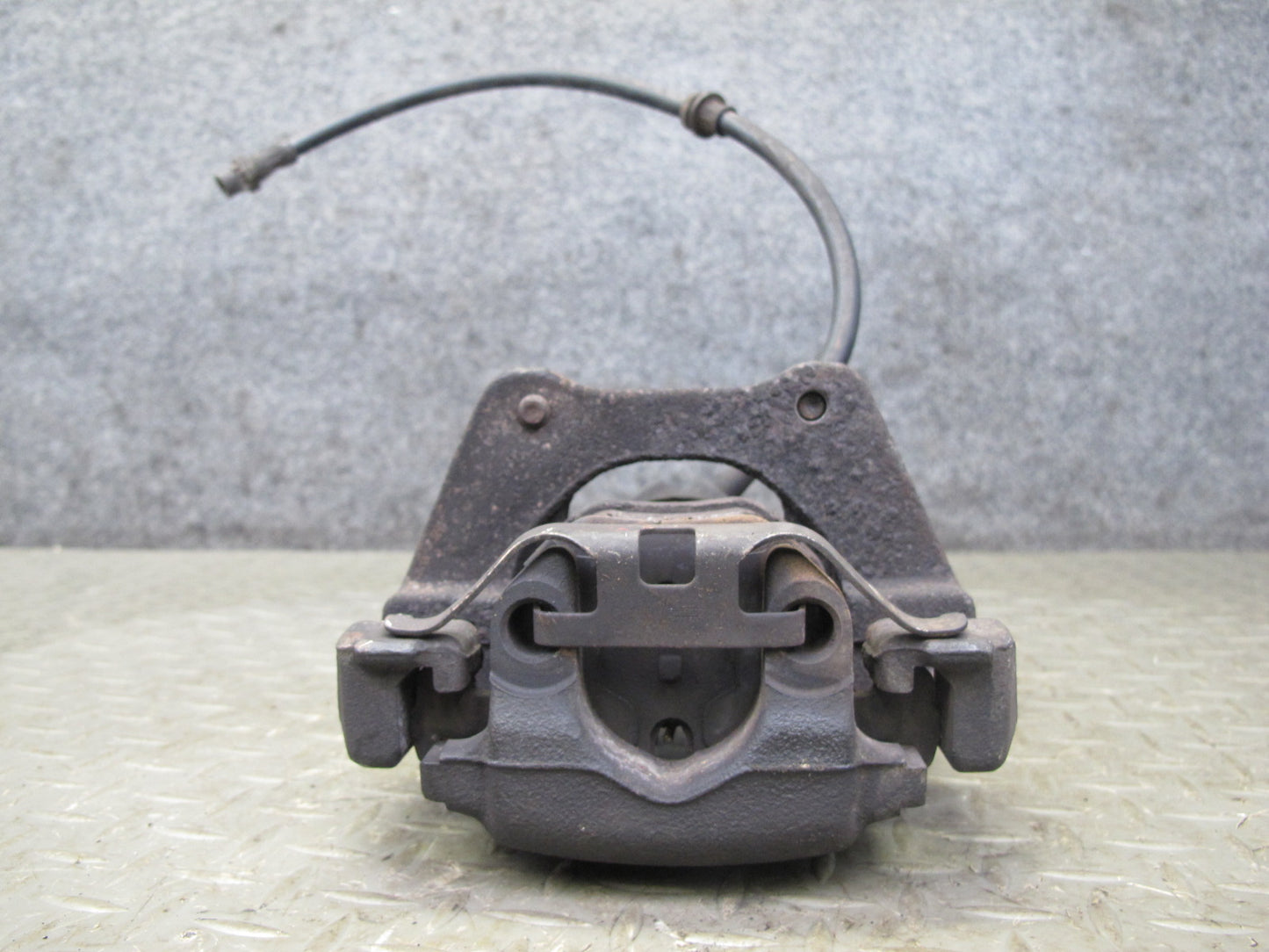 01-06 BMW E46 330i 330Ci RWD Set of 2 Rear Left & Right Brake Caliper OEM