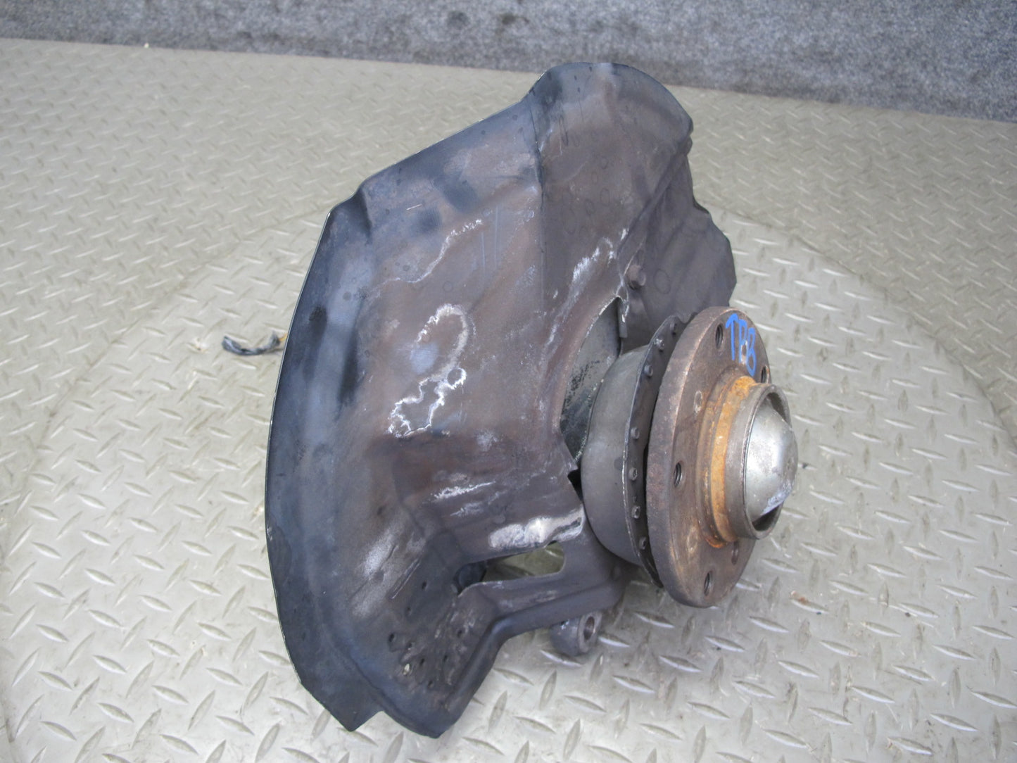 02-06 BMW E46 330i 330ci RWD Front Right Spindle Knuckle Wheel Hub Bearing OEM