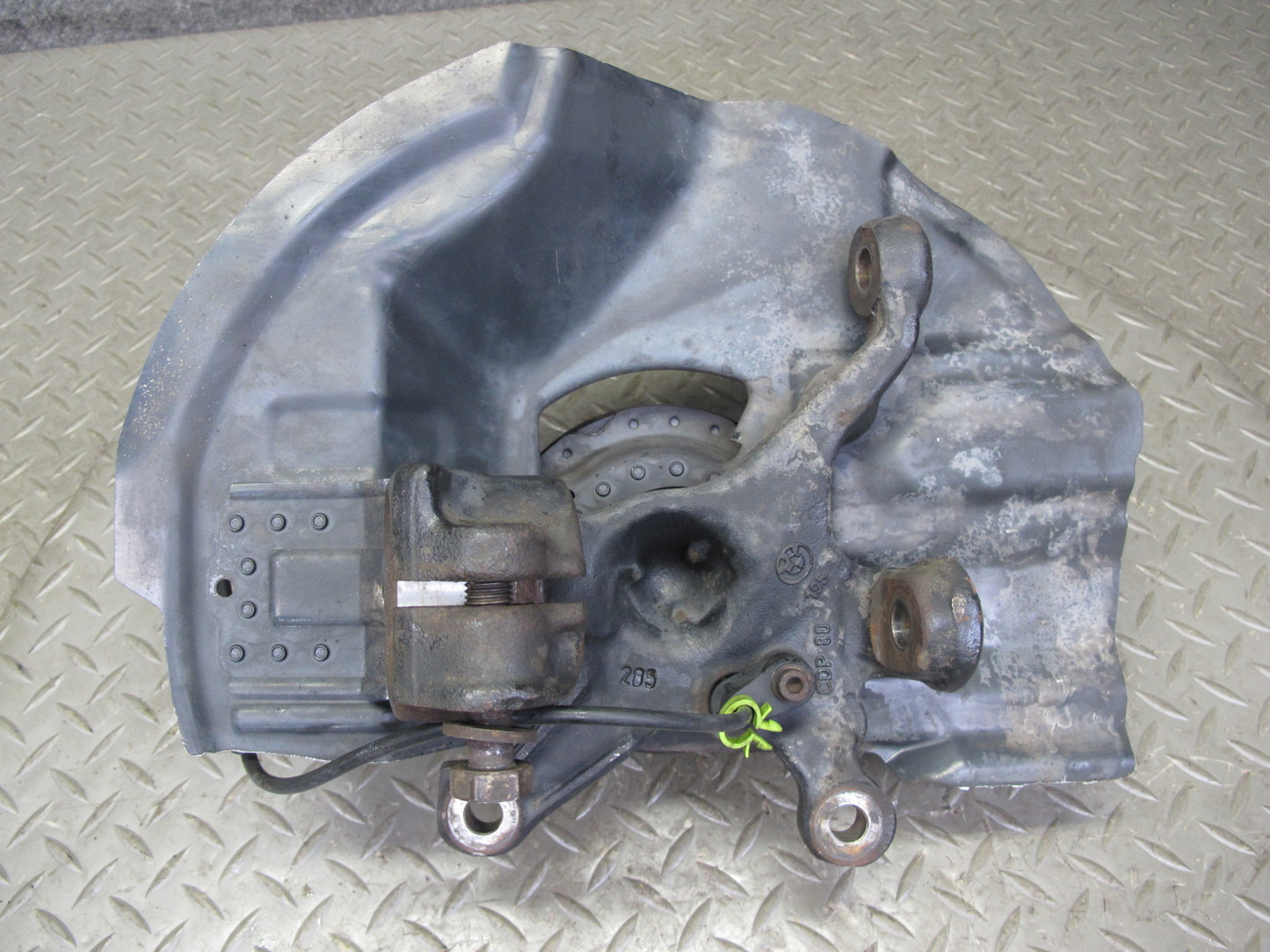 02-06 BMW E46 330i 330ci RWD Front Left Spindle Knuckle Wheel Hub Bearing OEM