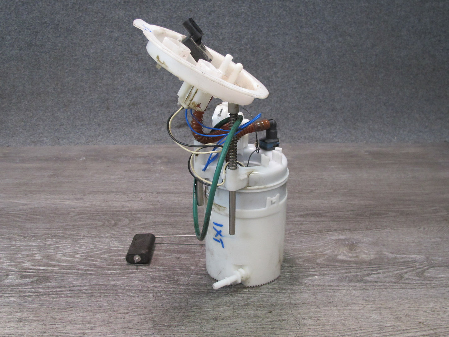 2014 BMW F25 X3 N20 Fuel Pump Level Sensor Assembly OEM